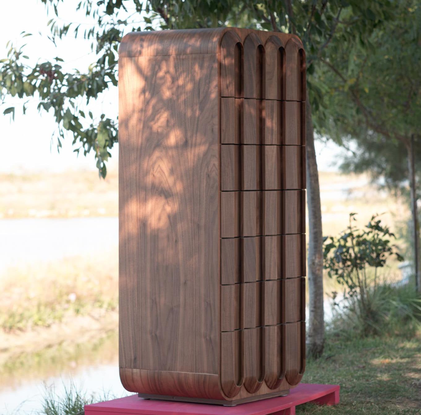 Cómoda Elegante em Madeira