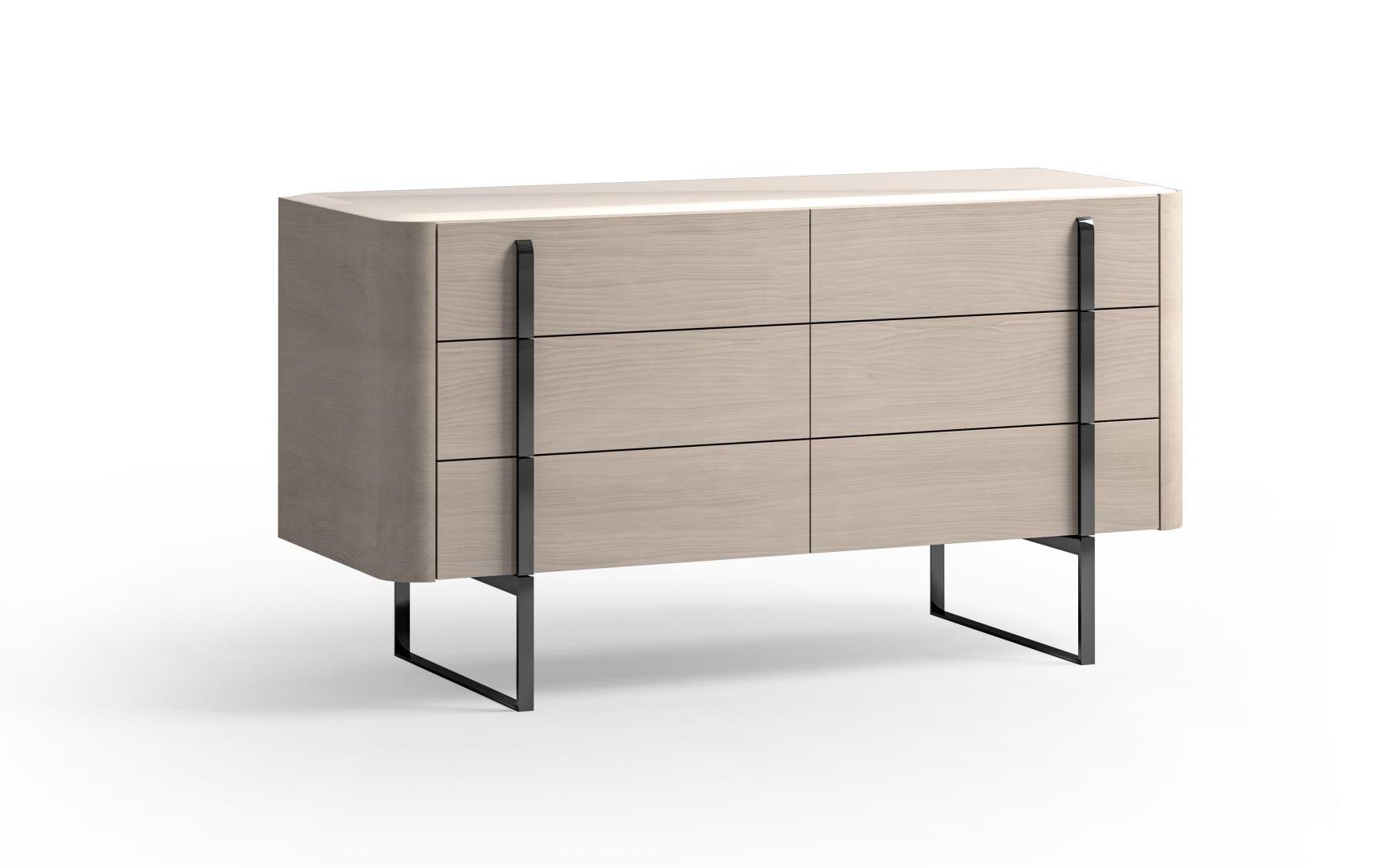 Cómoda com Tampo de Vidro 140