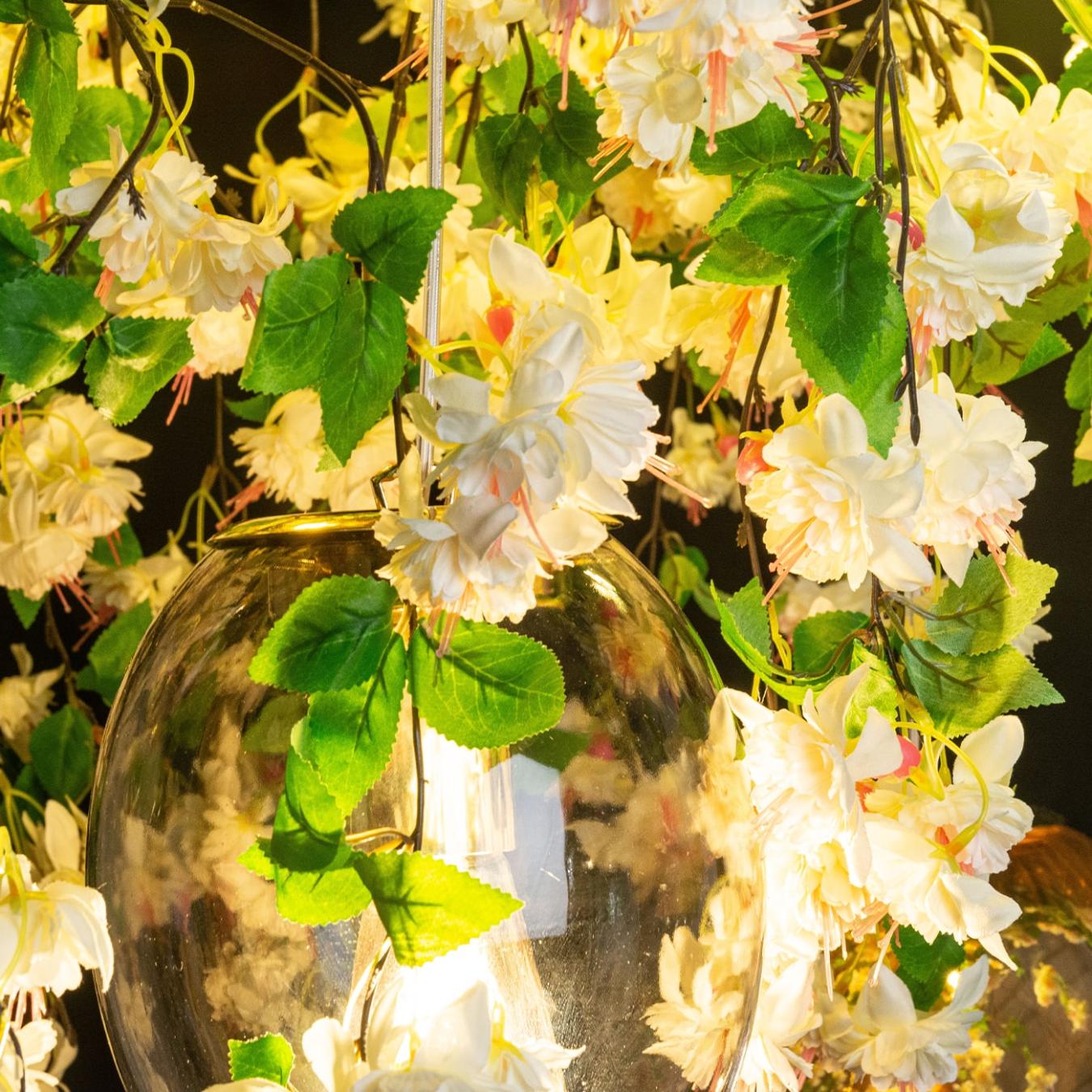 Lustre Crystal Egg Cascade