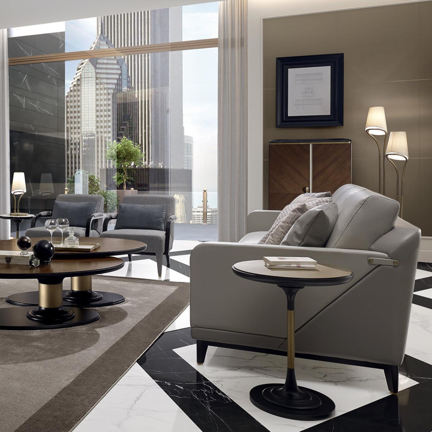 Mesa de Apoio Adornada com Tampo em Latão | Dimensões: Ø 50 × A 60 cm Mesa de Apoio Adornada com Tampo em Latão | Dimensões: Ø 50 × A 60 cm