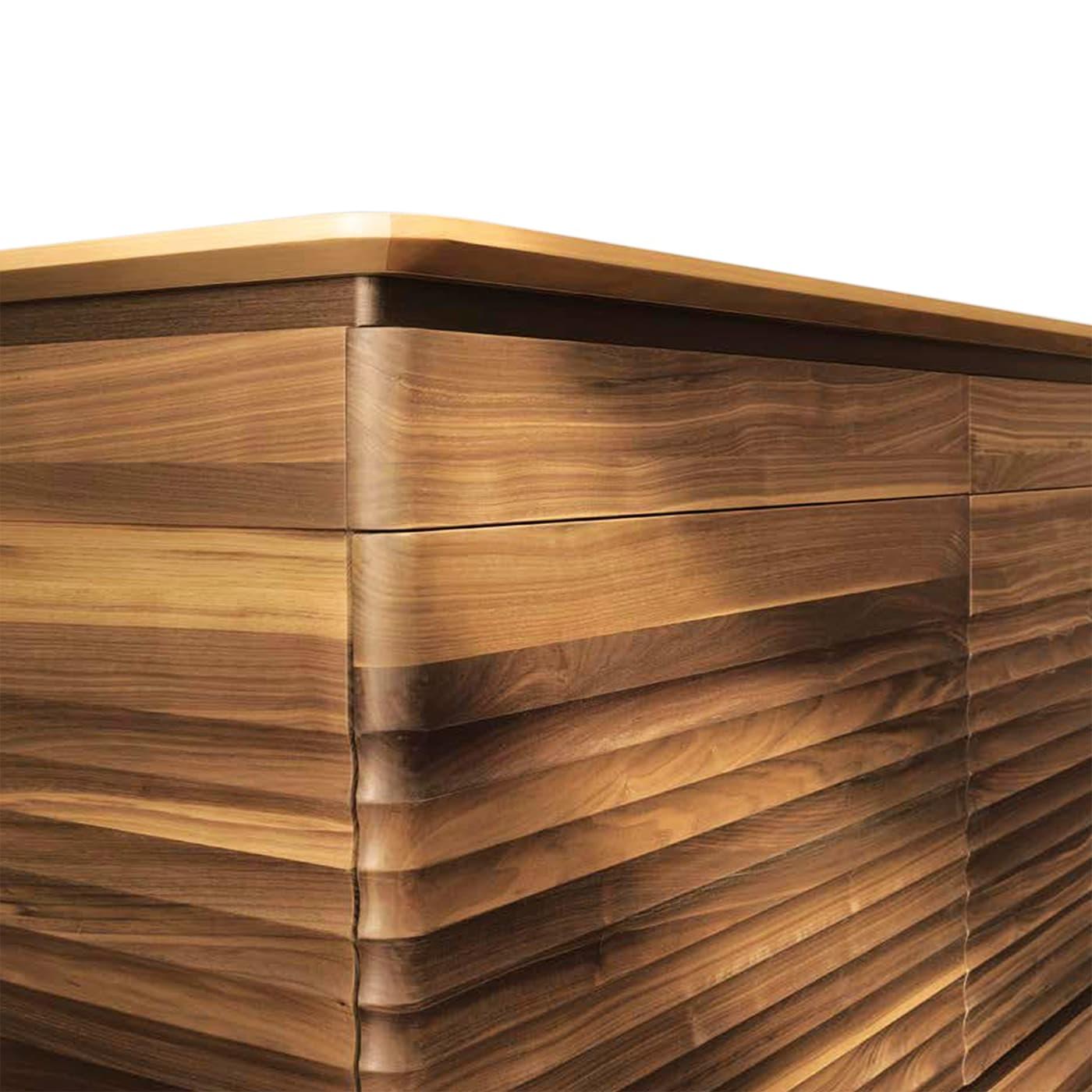 Aparador Sinuo castanho