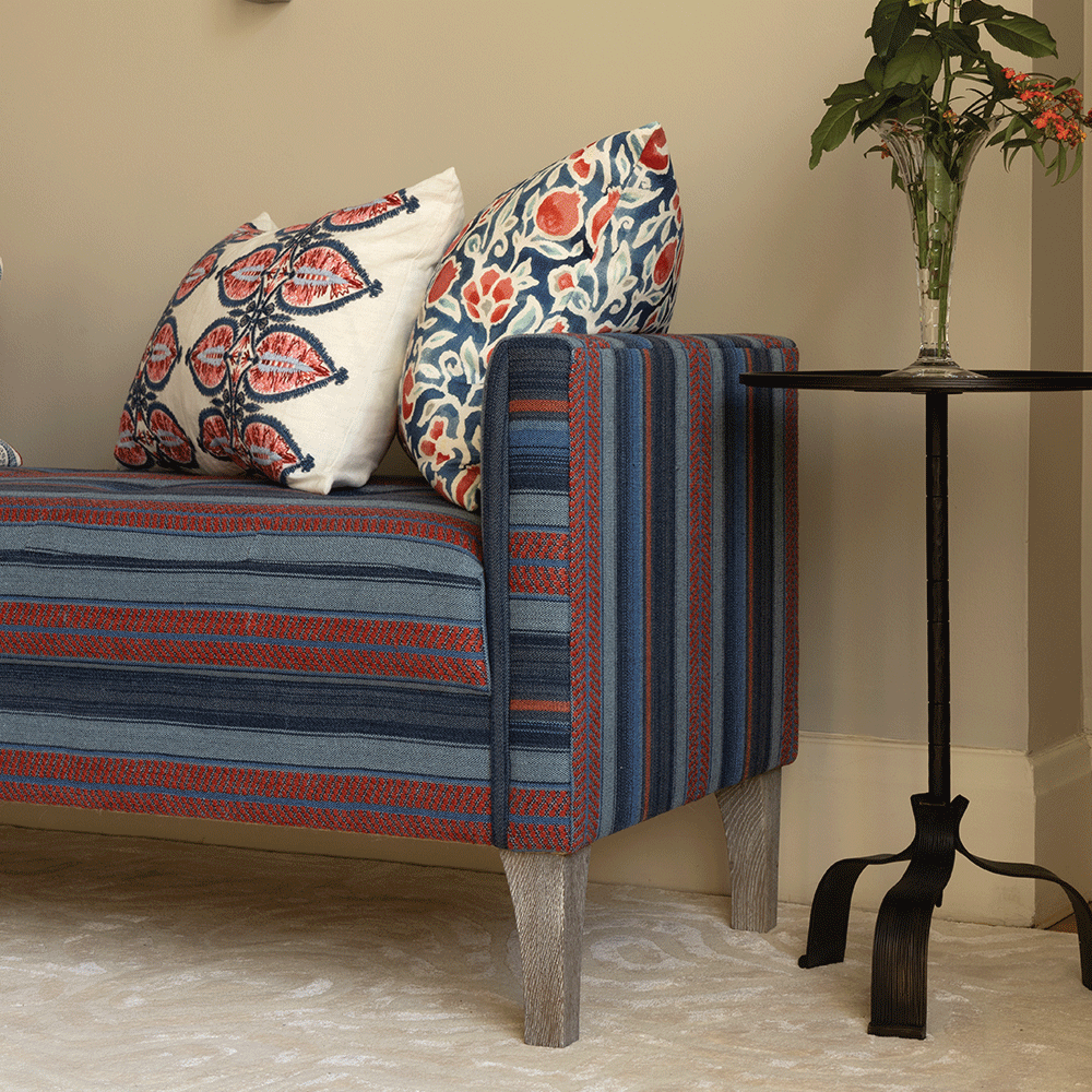 Mesa de Cocktail Ida com Acabamento Bronzeado