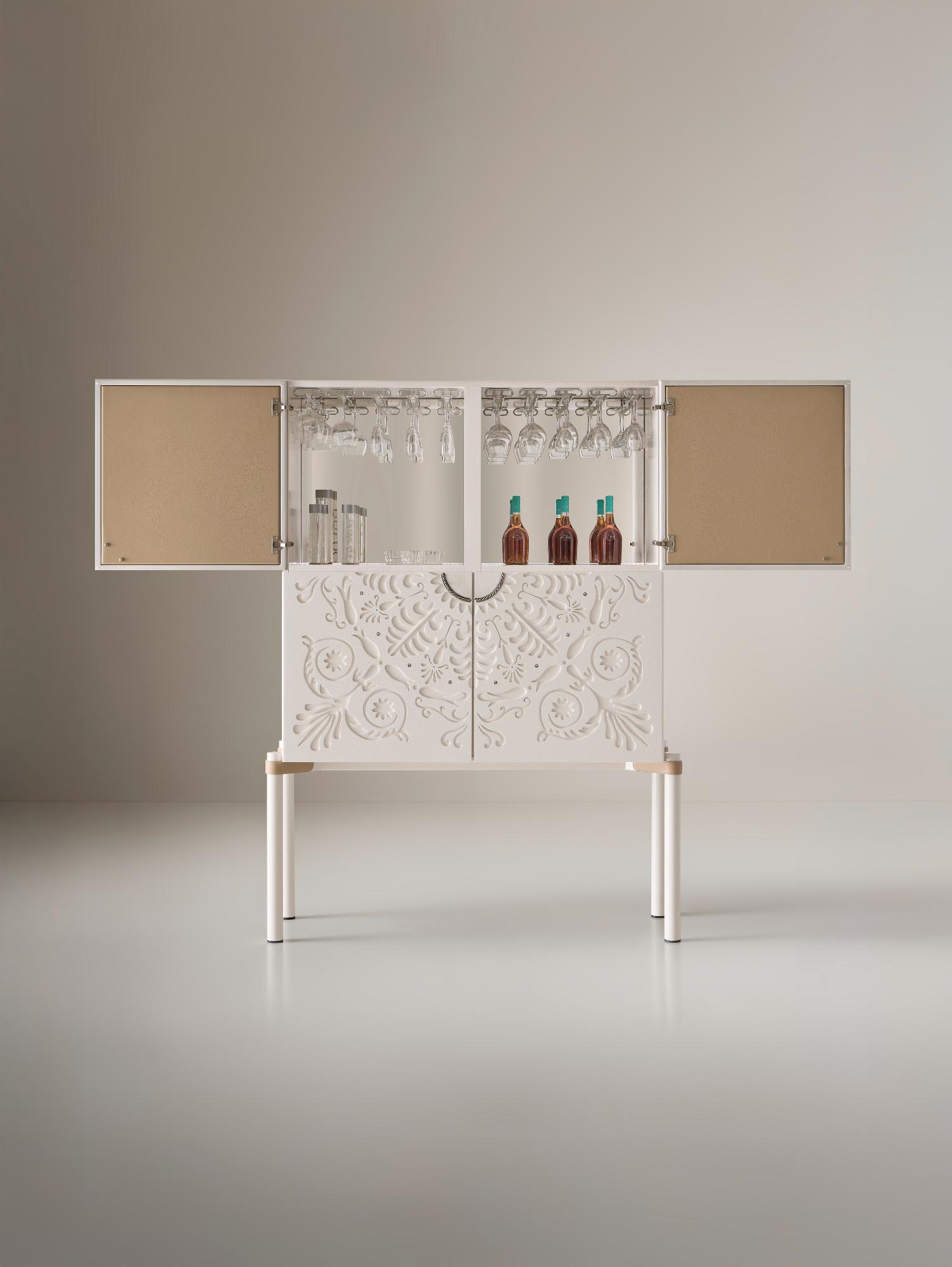 Móvel de Bar Branco Contemporâneo Alexandra