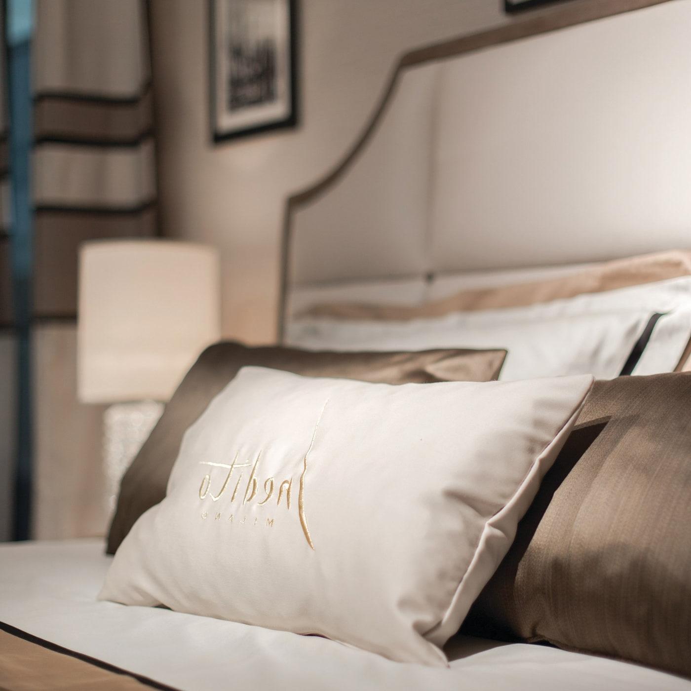 Cama Contemporânea Artesanal Tiffany