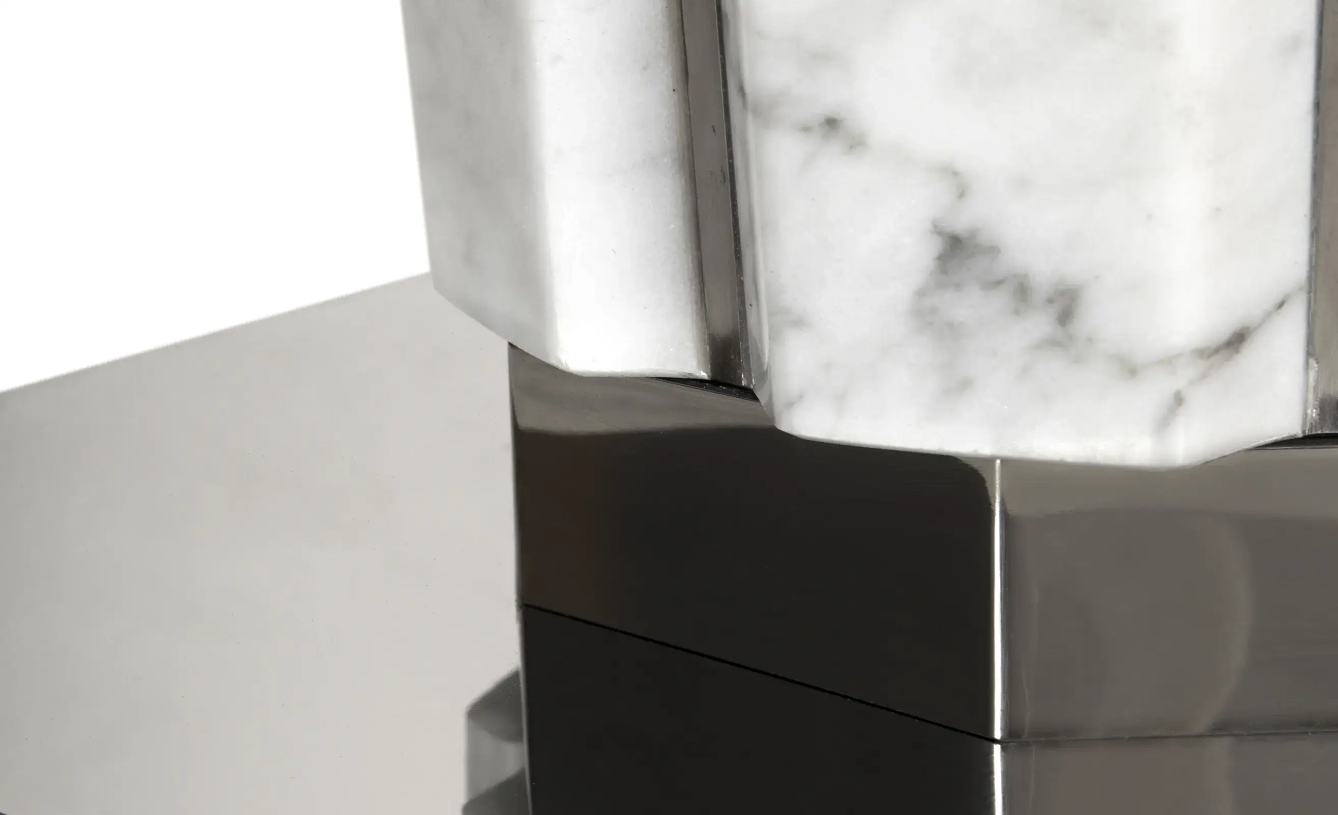 Mesa de apoio Enigma