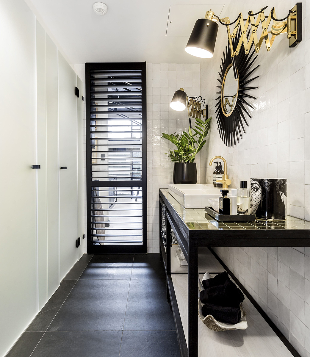 Candeeiro de parede trombonista