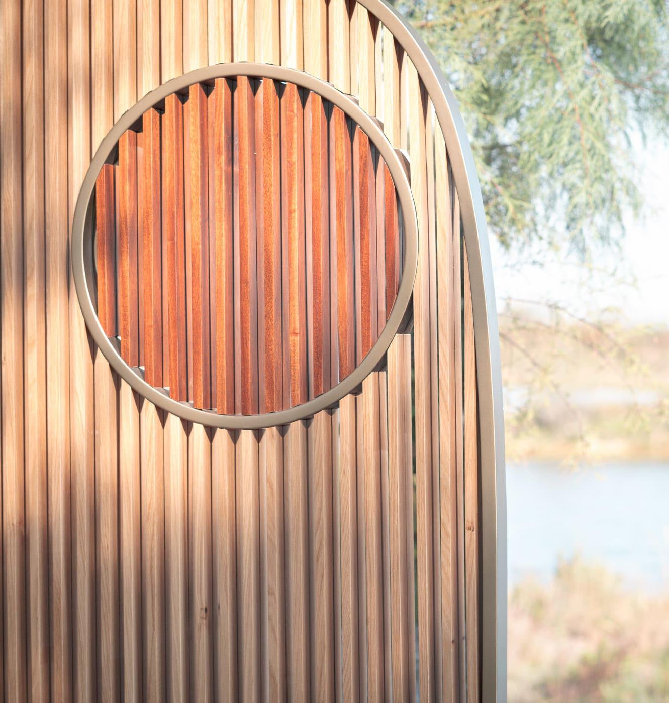 Espelho perspetiva escultural