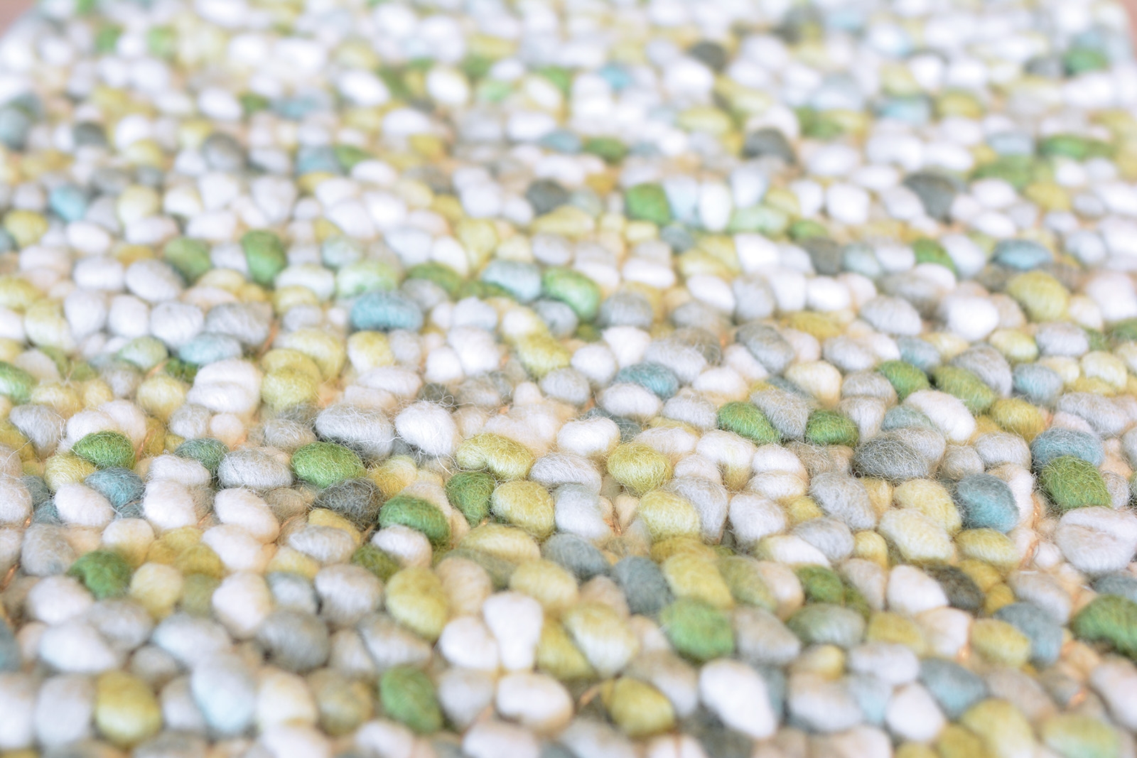 Tapete Pebble Verde Fresco | Tamanho: 140 × 200 cm