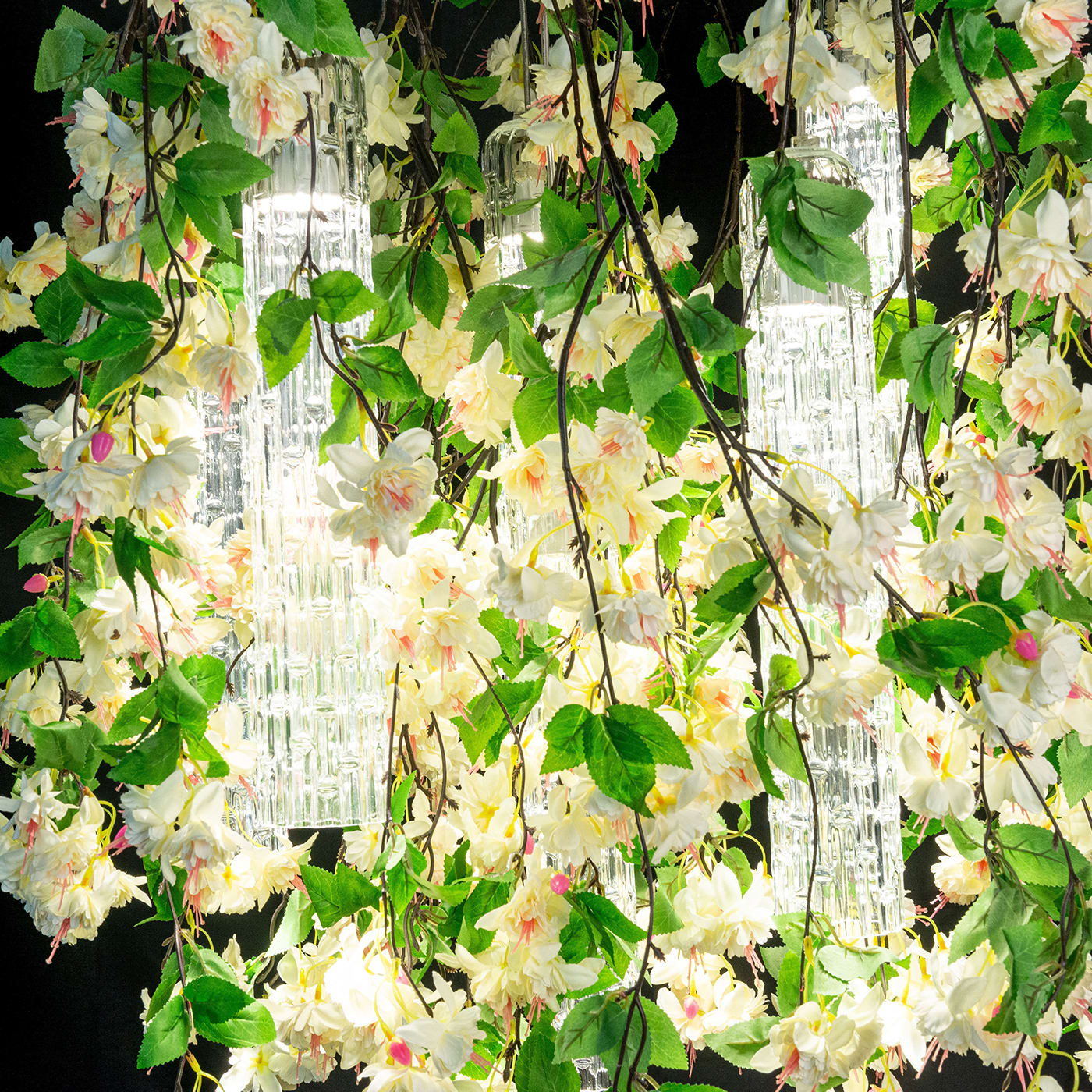 Lustre Grande White Cascade