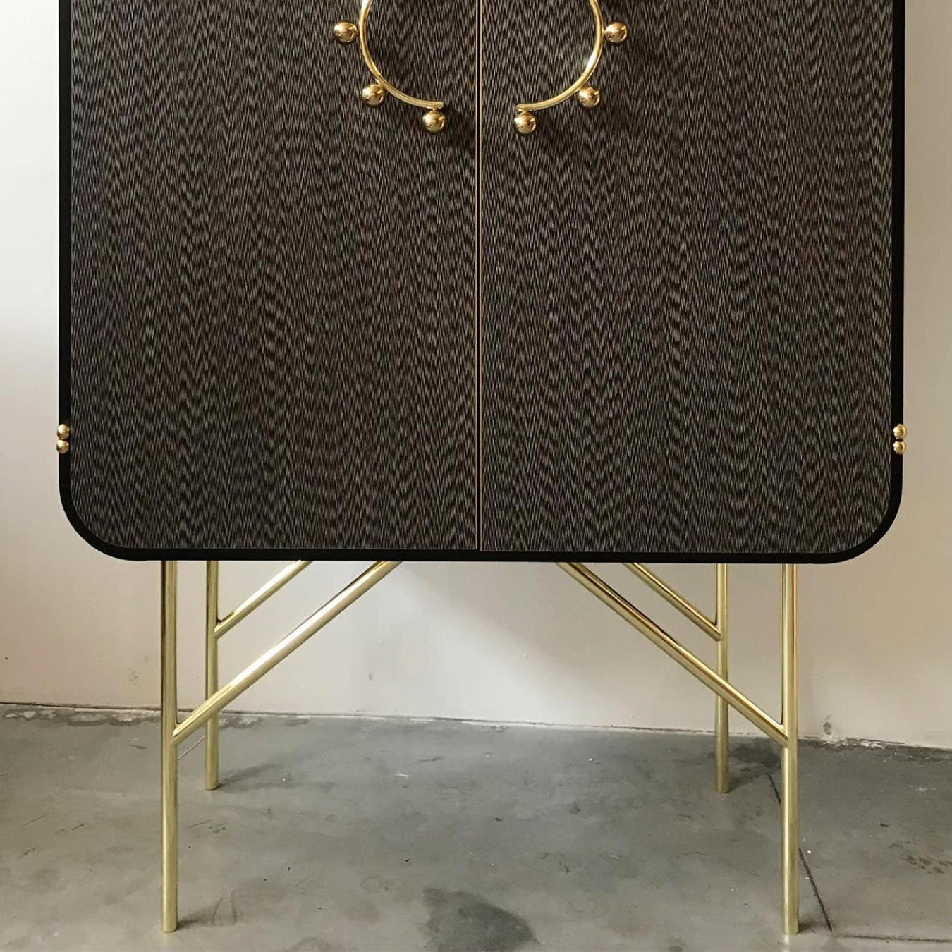 Armário madeira contemporâneo