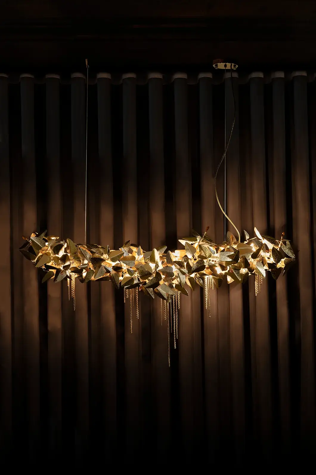 Candeeiro suspenso charme real