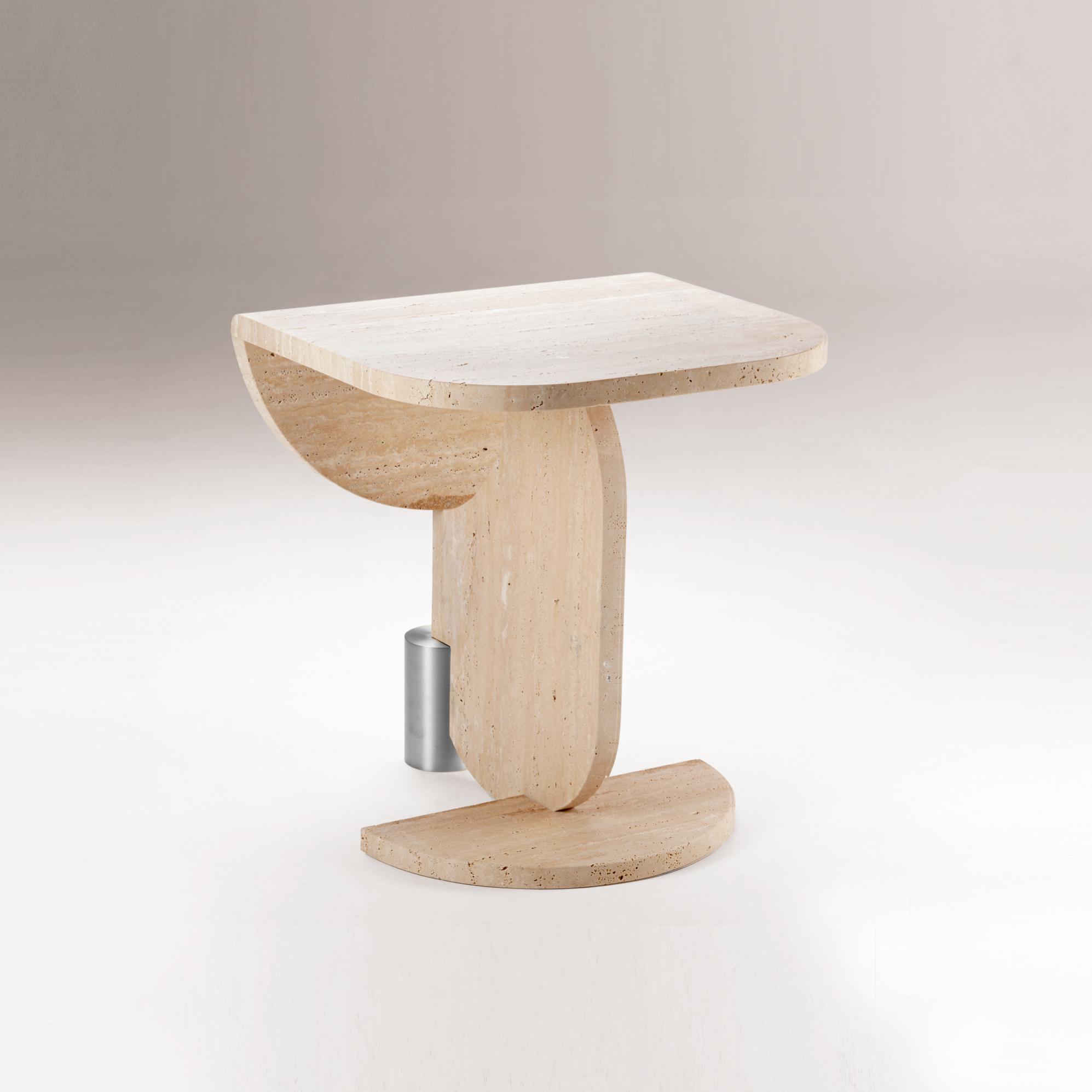 Mesa de Apoio em Travertino Playing Games - 1
