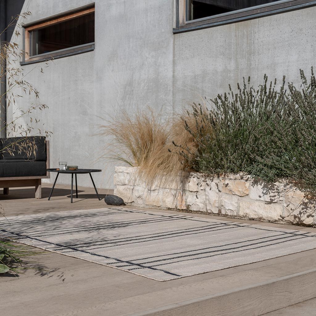 Tapete Exterior Zona Charcoal Line | Tamanho: 200 × 280 cm