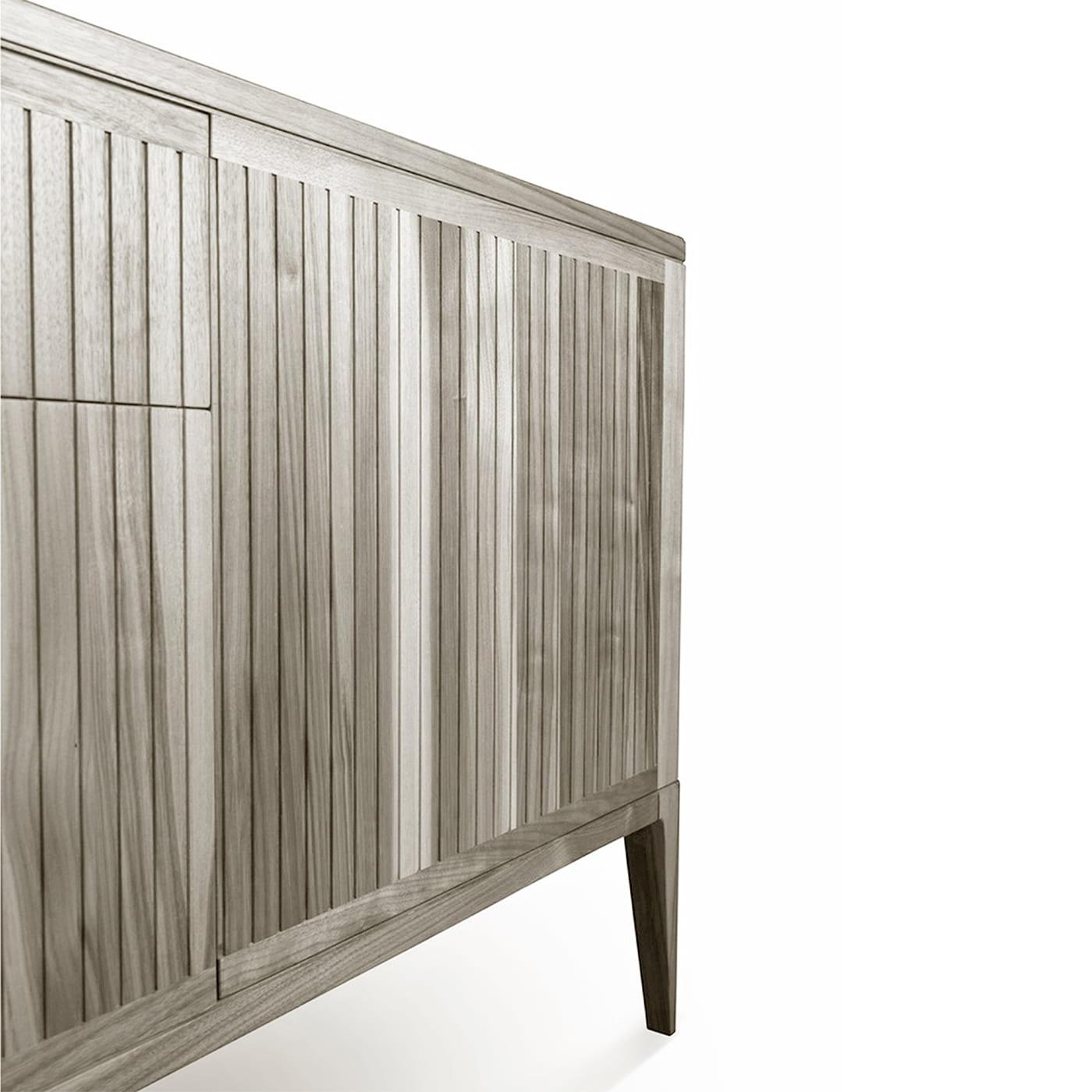 Cómoda Eleva Cinzenta