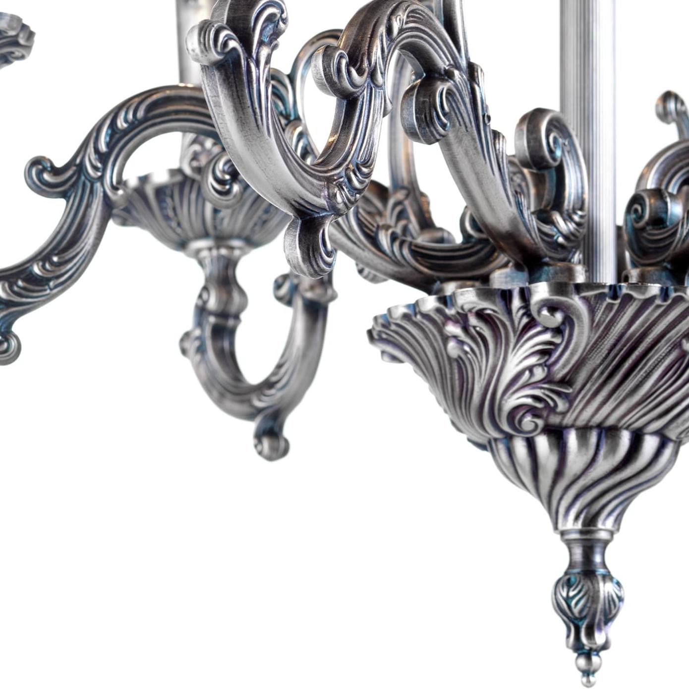 Lustre Clássico em Acabamento Azul-Prateado