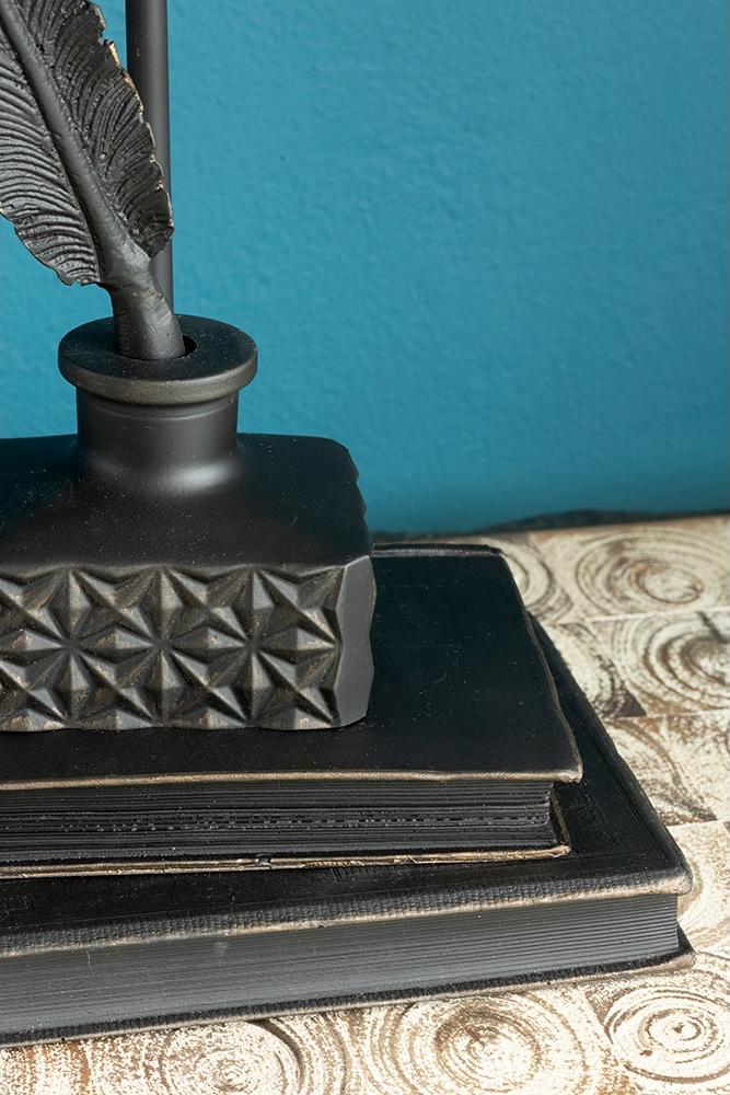 Candeeiro de Mesa Tom com Acabamento Bronze Antigo