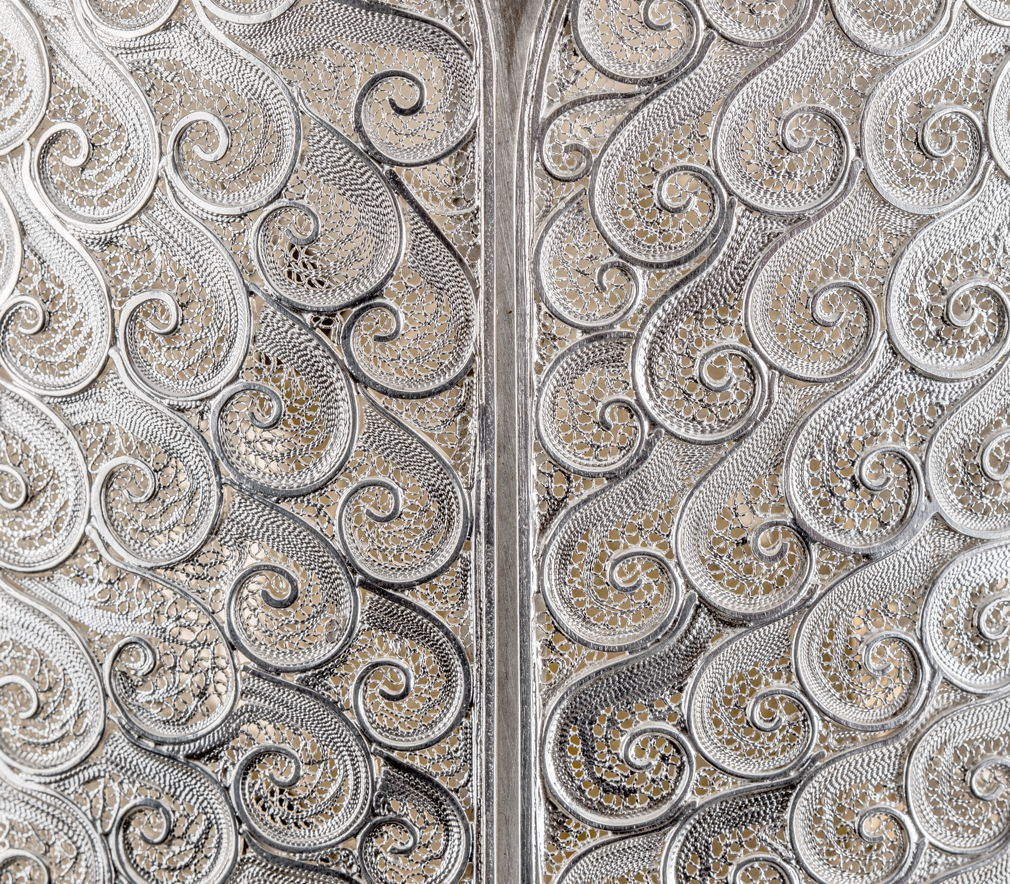 Candeeiro de parede filigrana Scarab