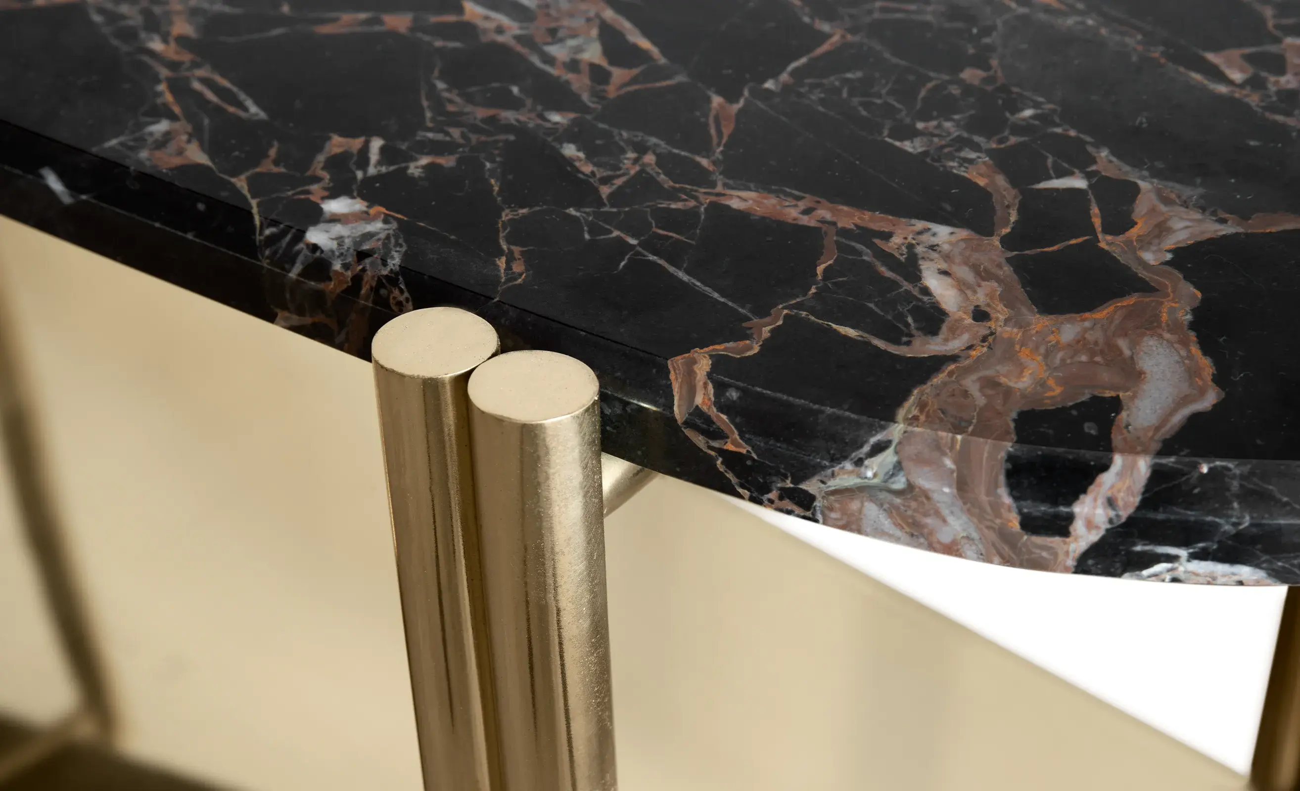 Mesa de Apoio Comprida Crest