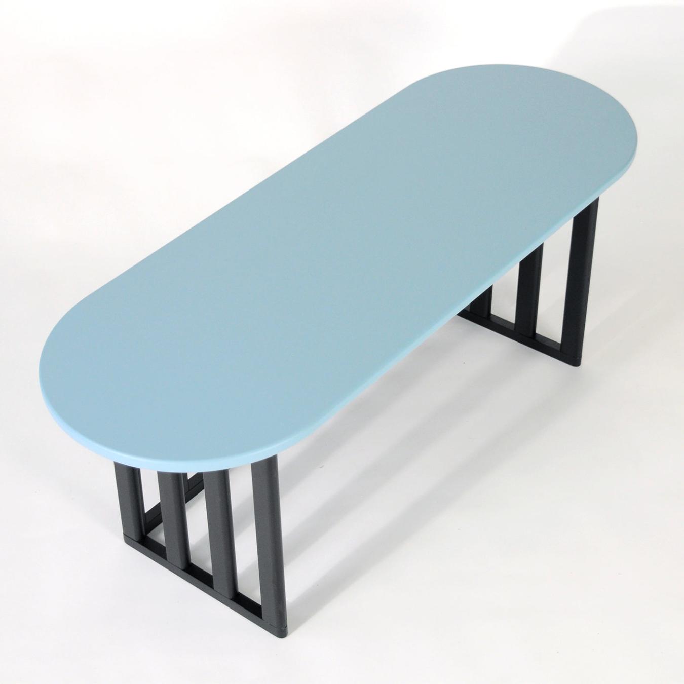 Mesa de Apoio Oval Azul Claro em Madeira