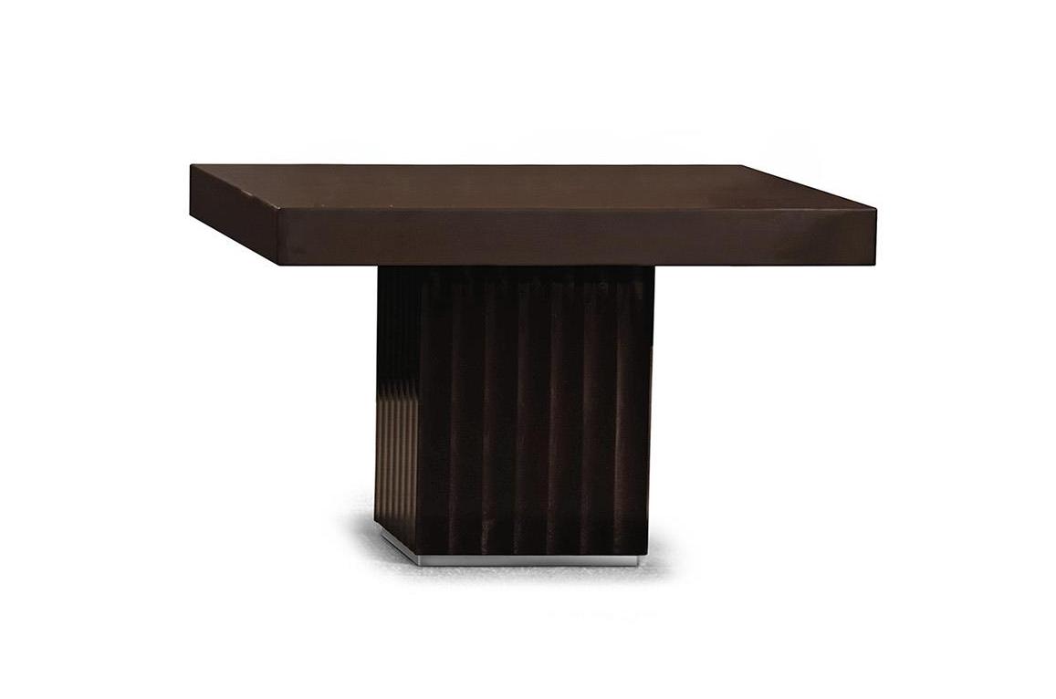 Mesa de Centro com Tampo em Madeira Fina e Pés em Metal