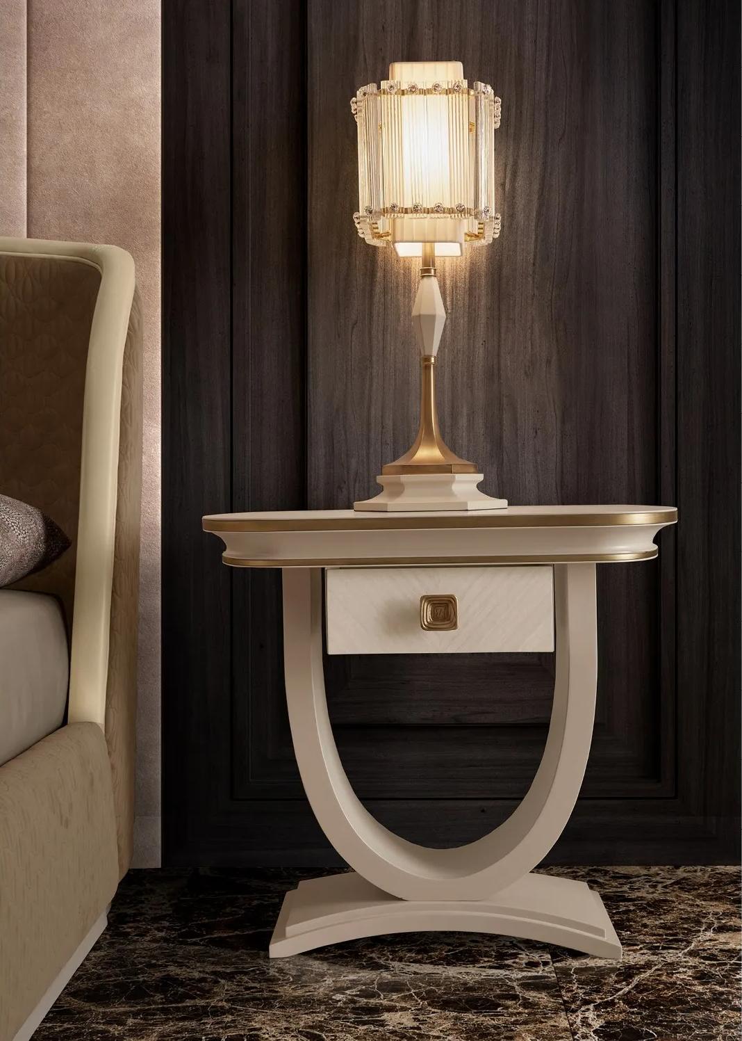 Mesa de Cabeceira Italiana Oliver