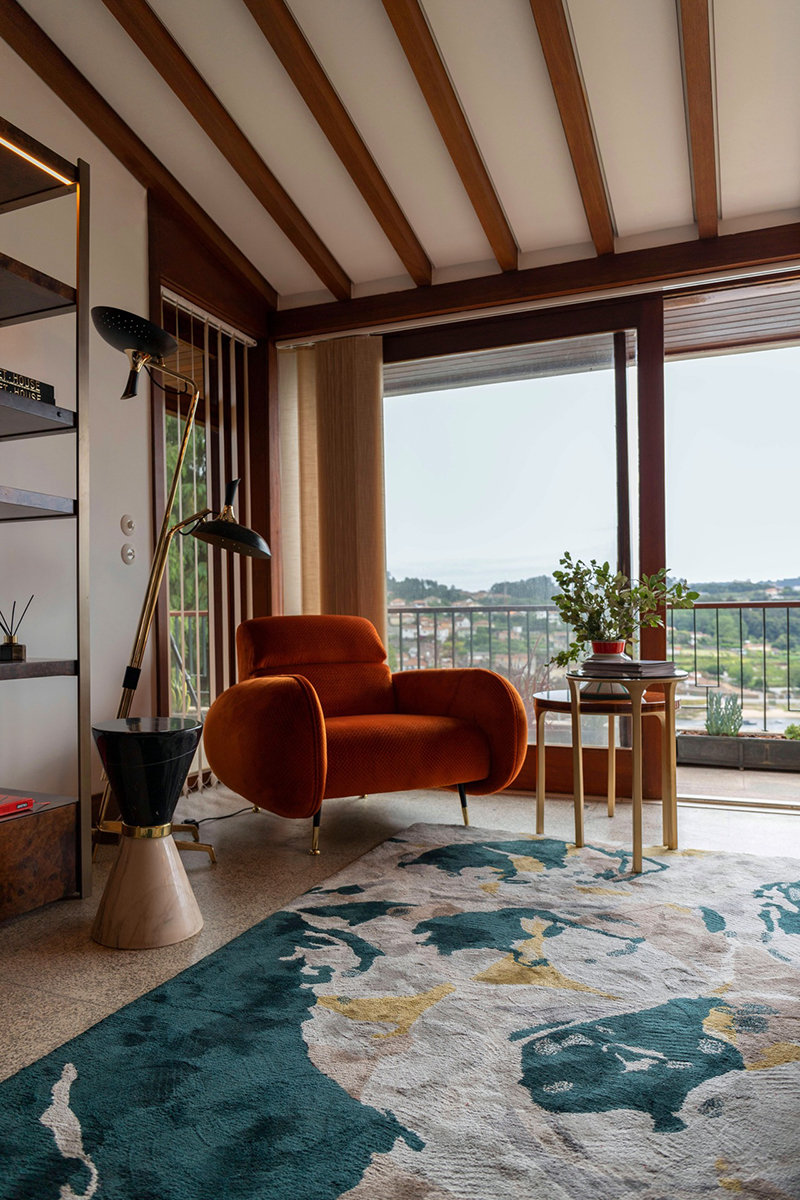 Candeeiro de pé santuário - 2