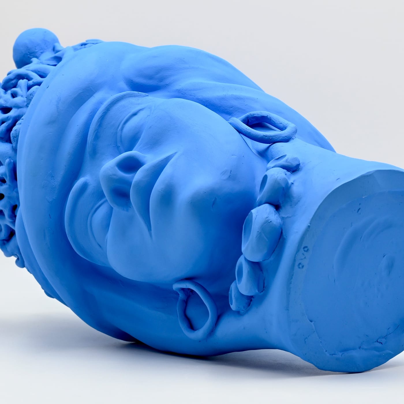 Escultura artesanal Moor's Head azul-clara