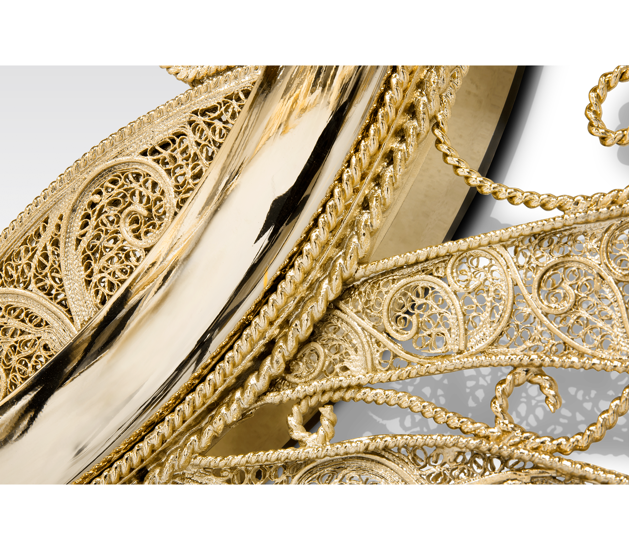 Espelho filigrana ornamentado