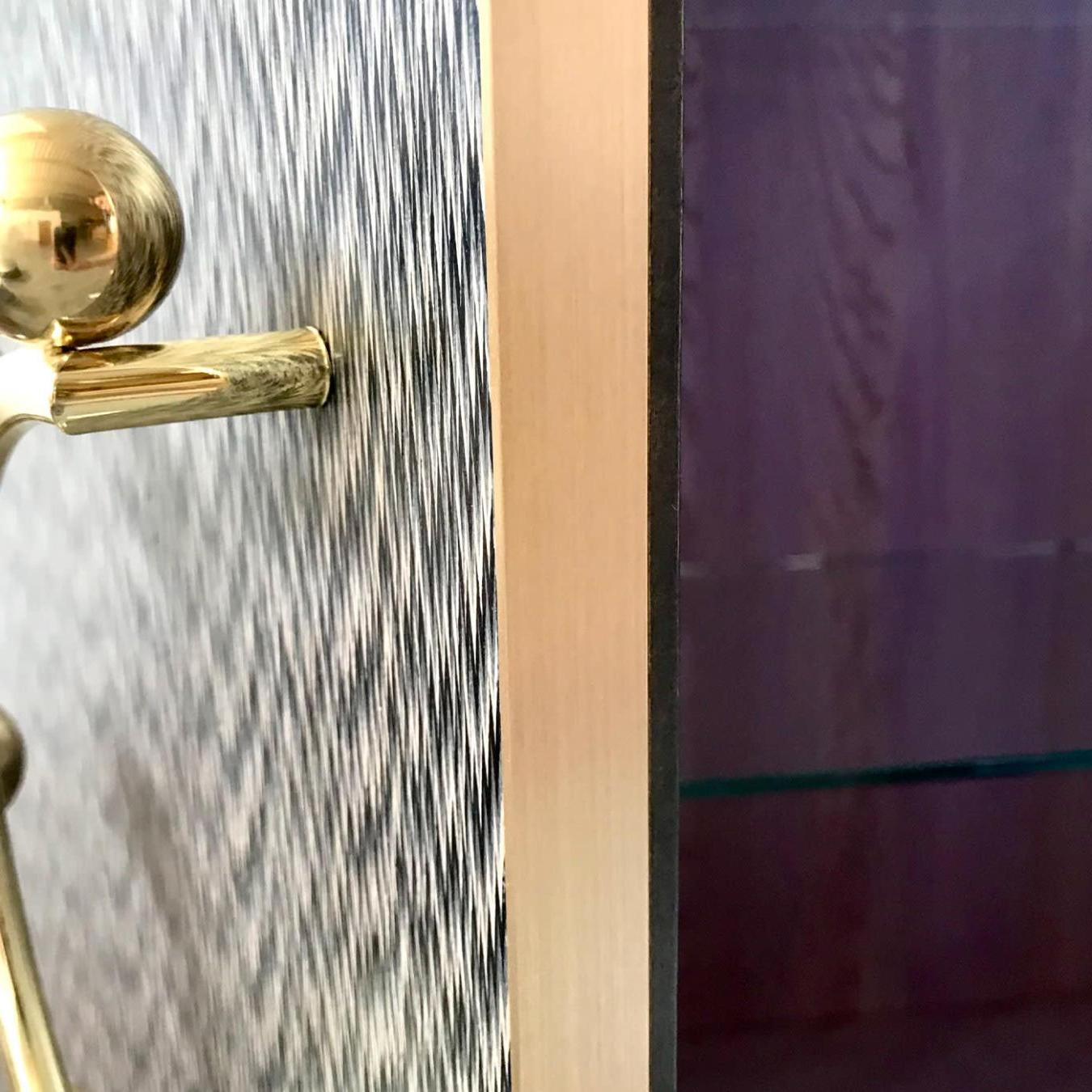 Armário madeira contemporâneo