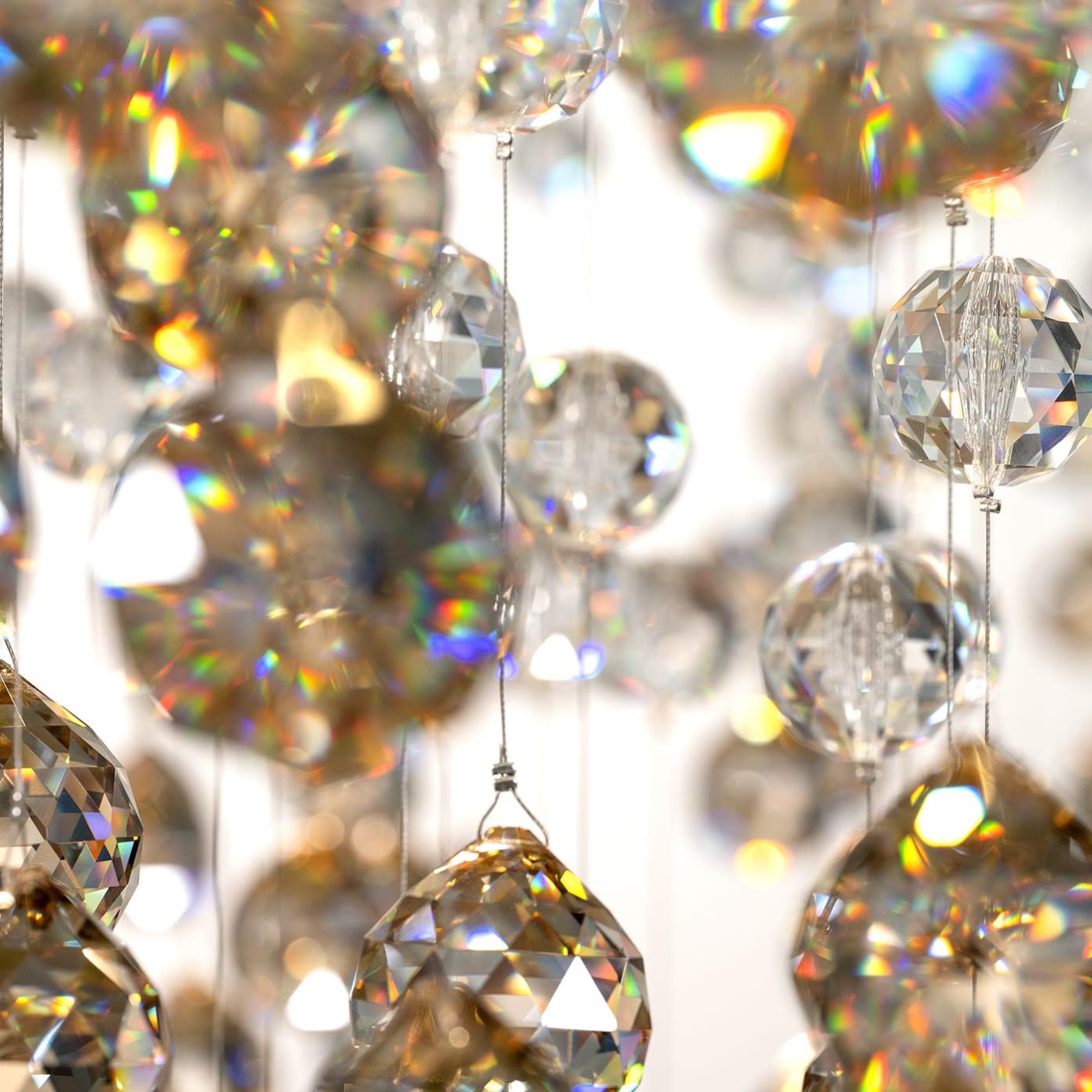 Lustre em Ouro Pálido com Esferas de Cristal