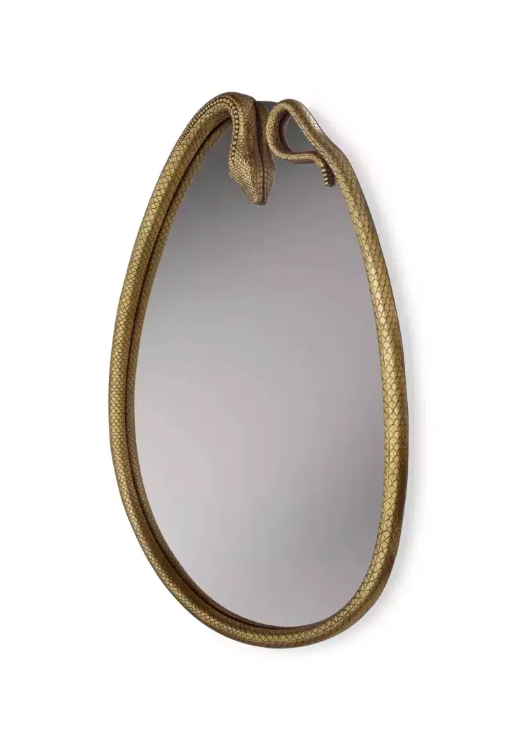 Espelho serpentino formato pêra