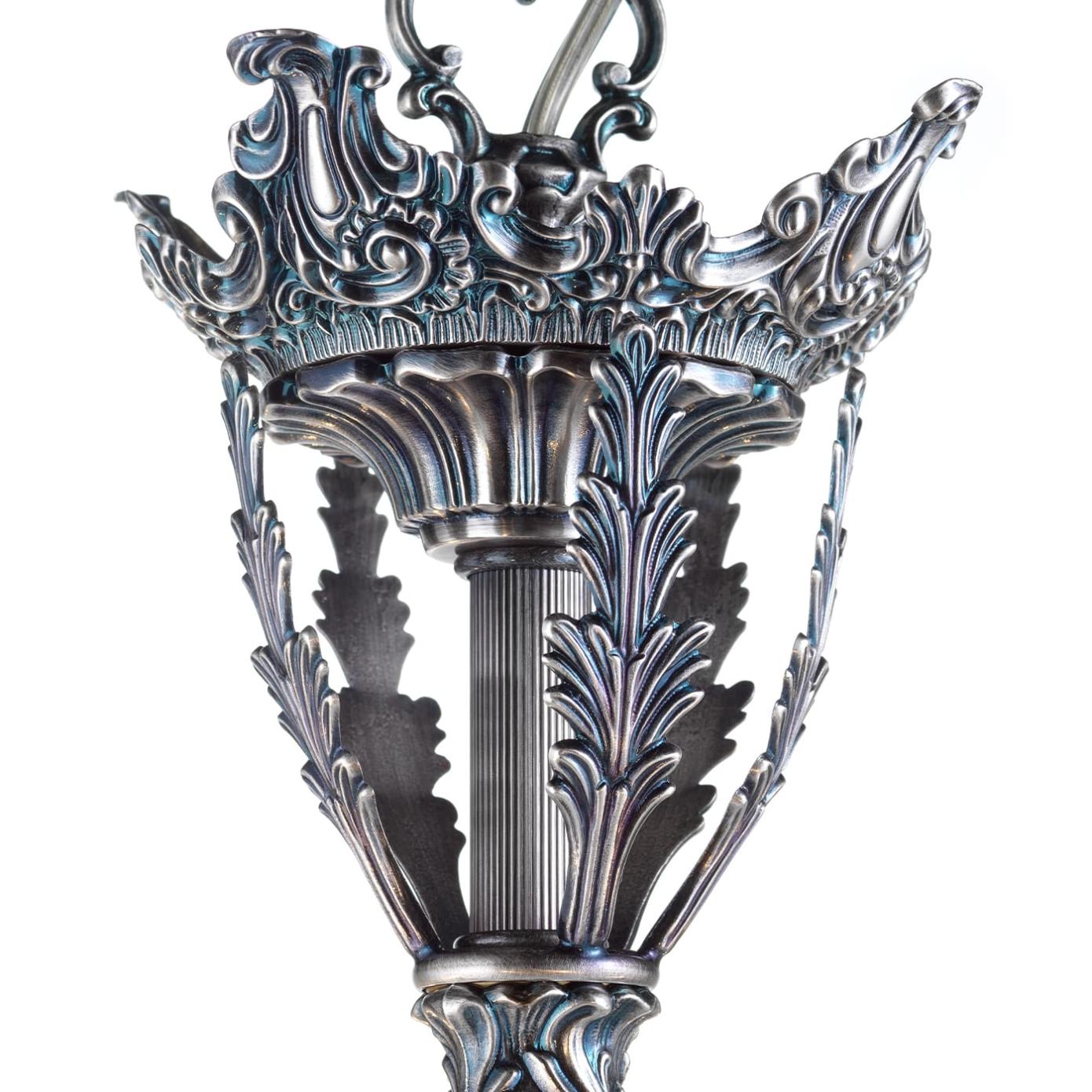 Lustre Clássico em Acabamento Azul-Prateado