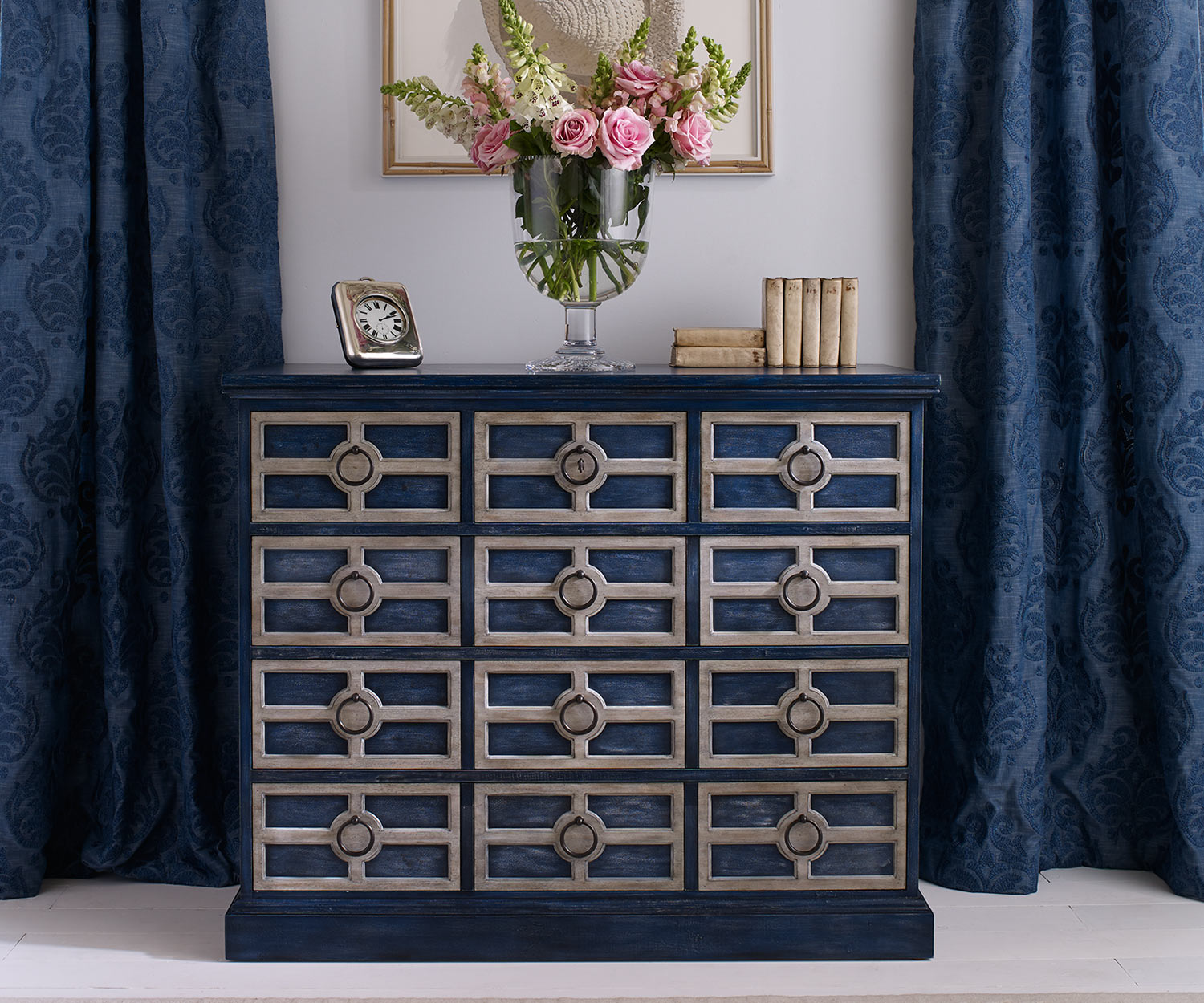 Cómoda Midmoor Blue Painted