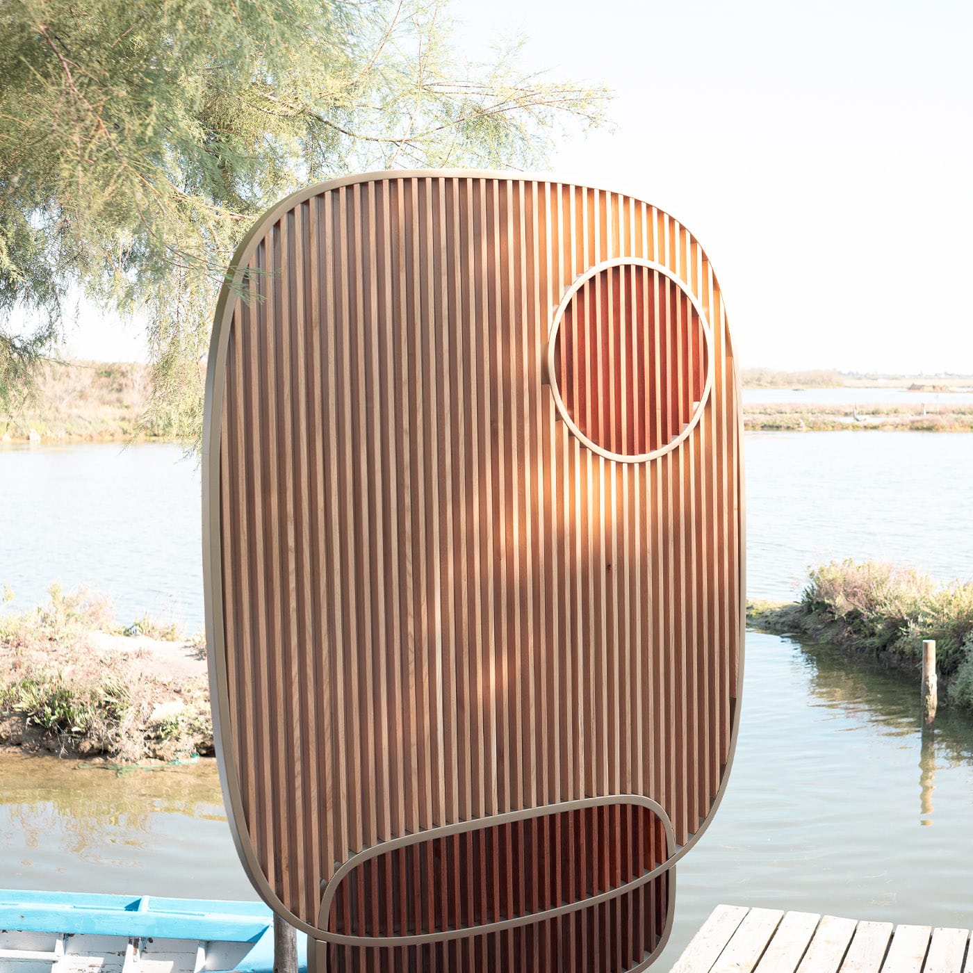 Espelho perspetiva escultural