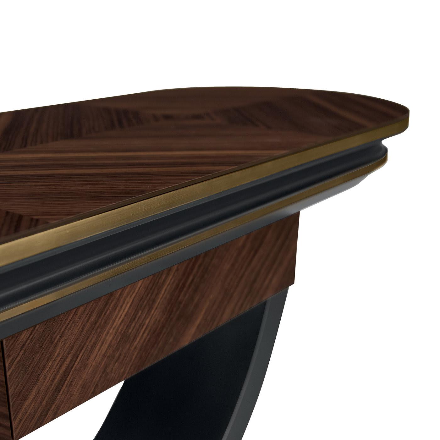 Consola Premium Oliver