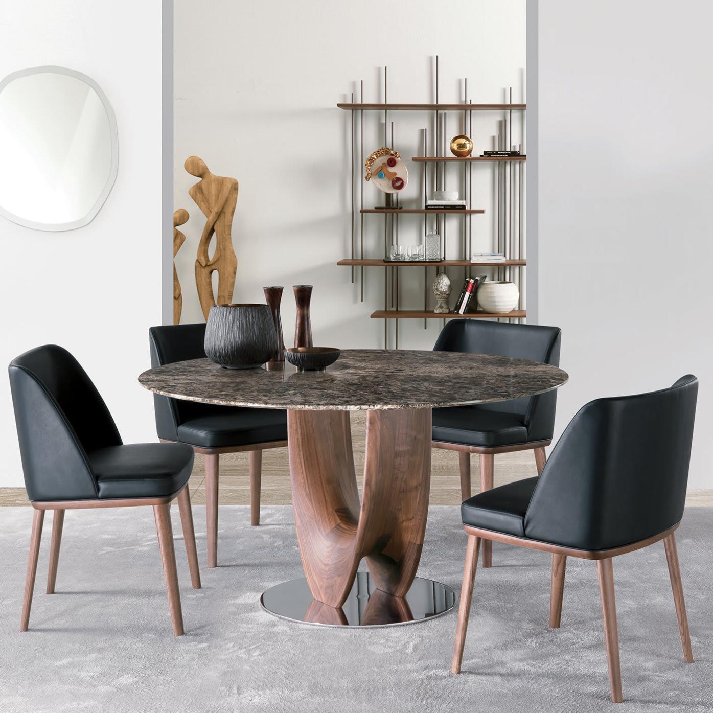 Mesa de Jantar Redonda com Tampo em Mármore Axis