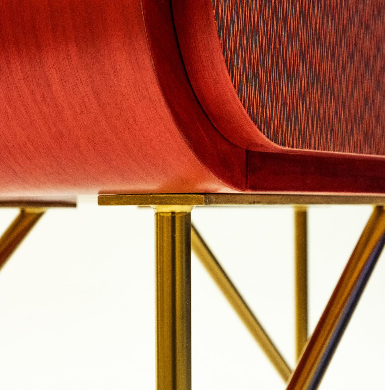 Armário madeira alto