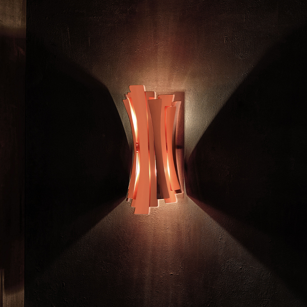 Candeeiro de parede elegante