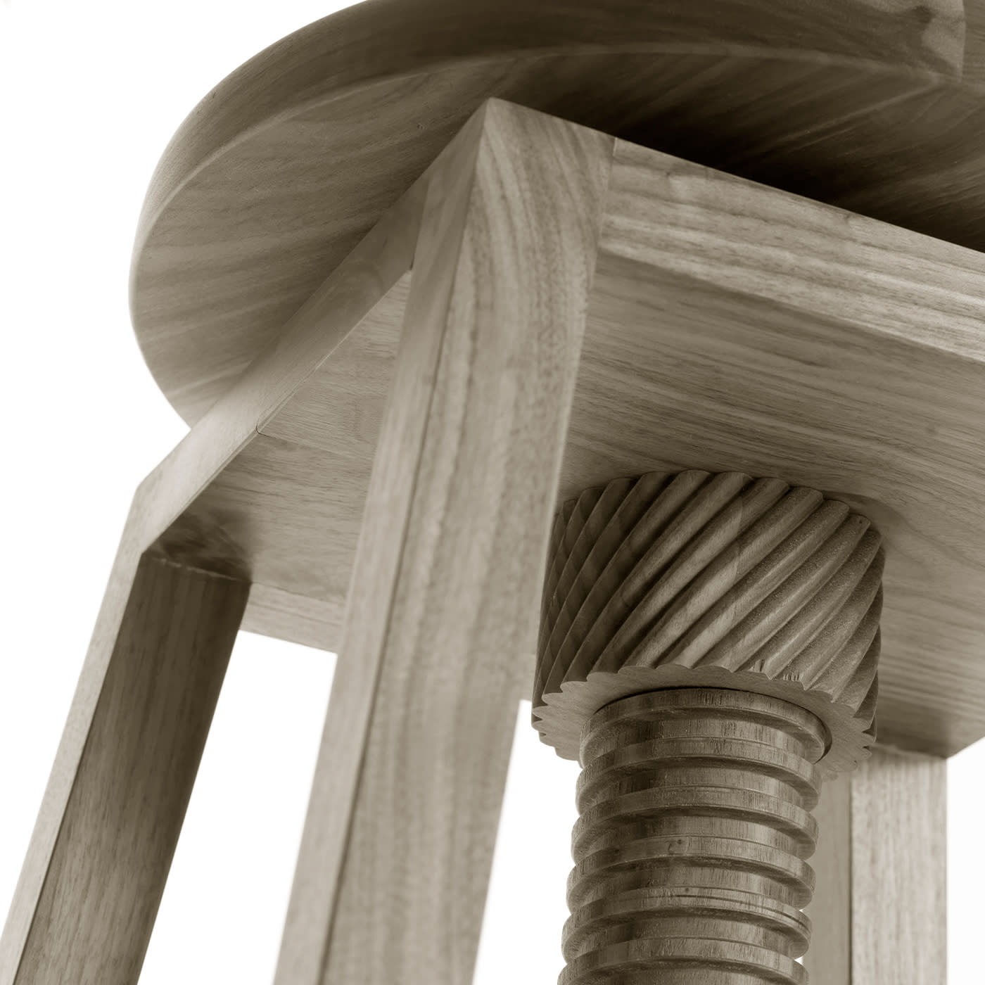 Banquinho baixo cinzento Invito