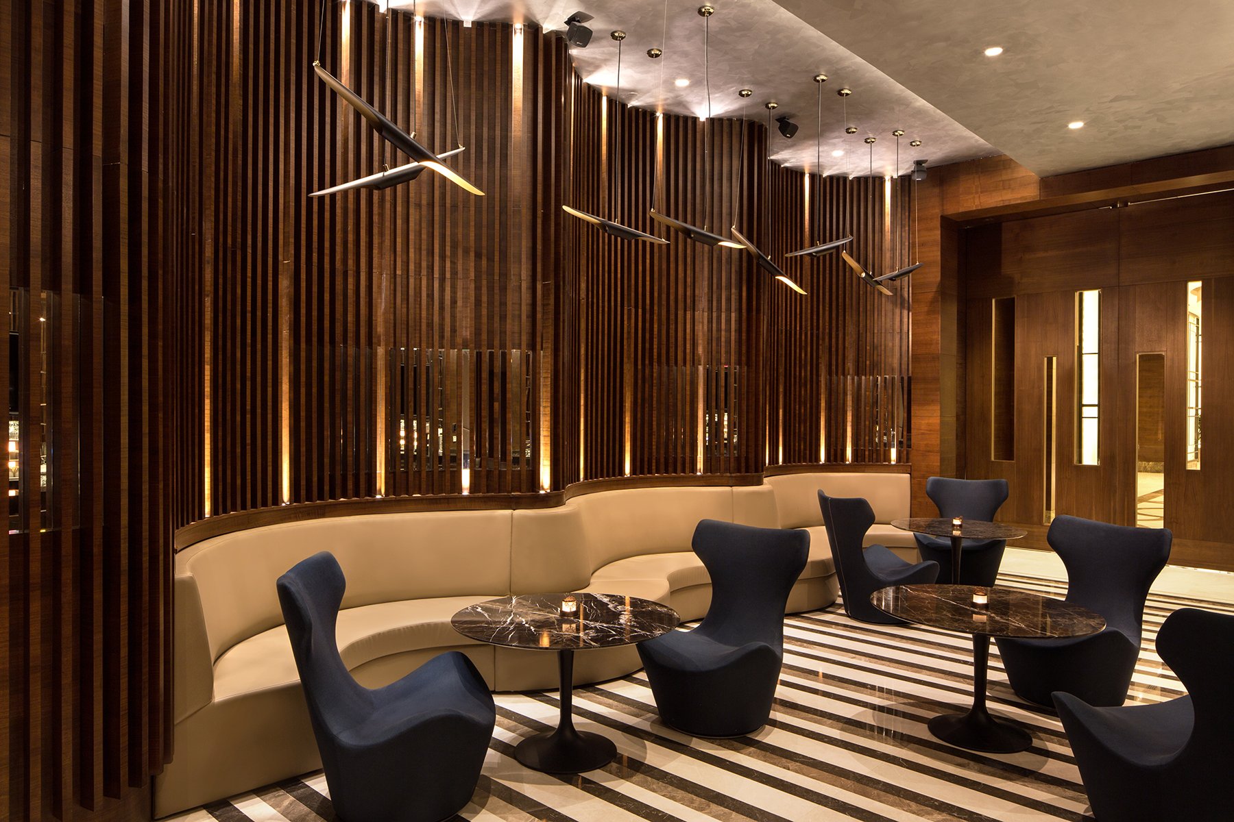 Candeeiro suspenso tom profundo - 17