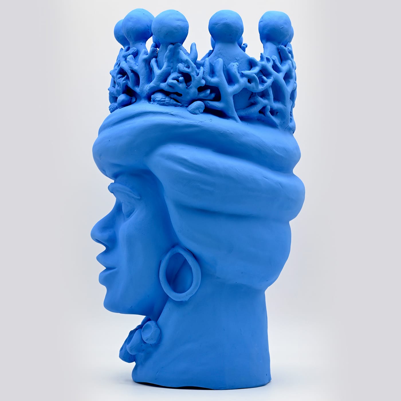 Escultura artesanal Moor's Head azul-clara