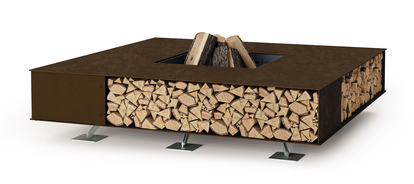 Lareira exterior Toast | Acabamento: Preto | Dimensões: 160 × 160 cm