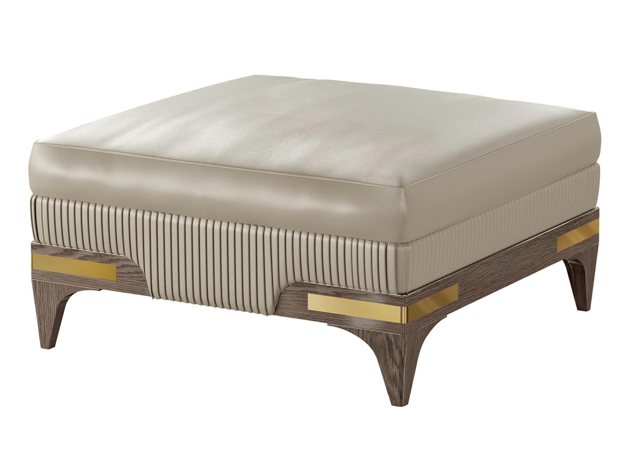 Pufe Bege/Dourado em Pele