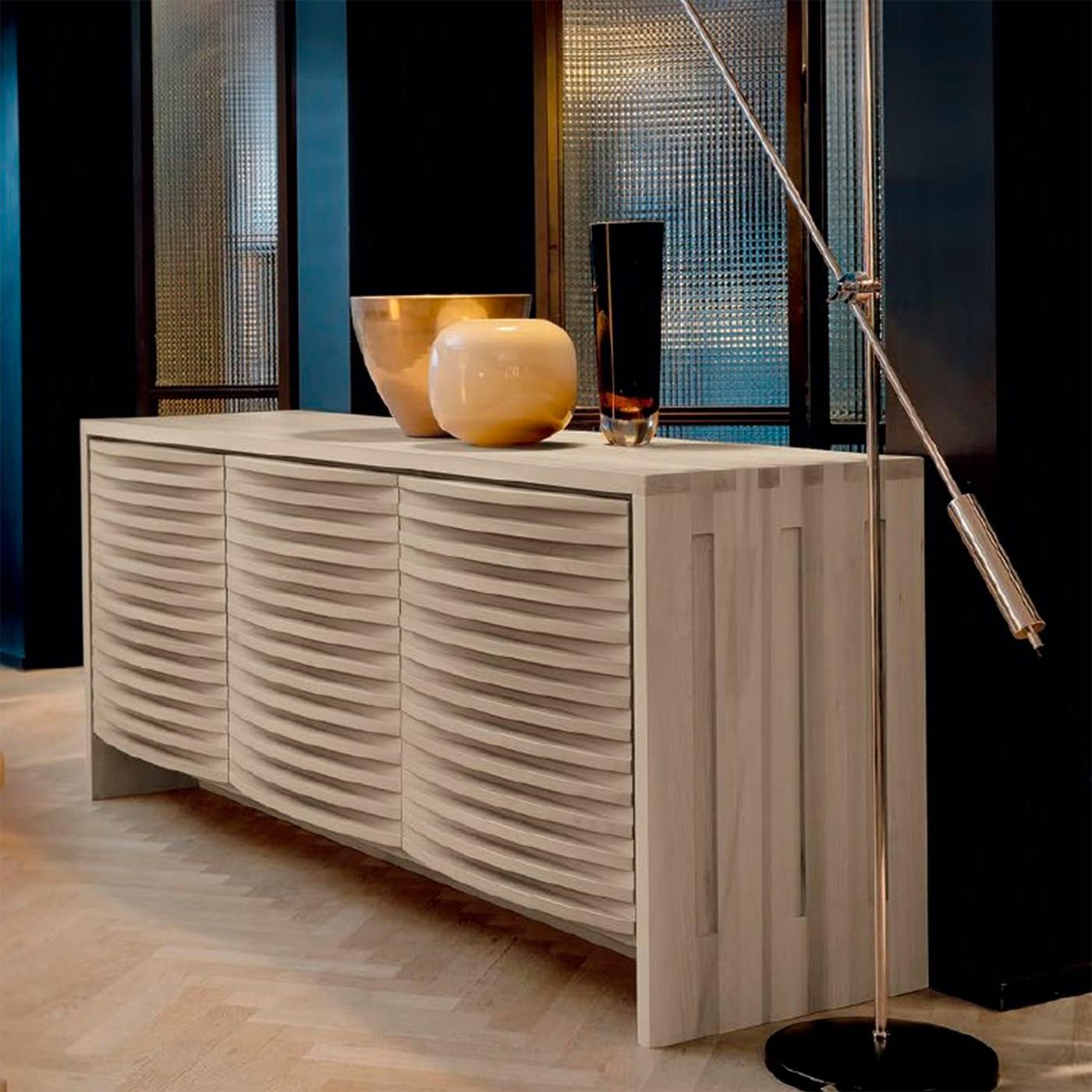 Aparador Onda nogueira maciça cinzenta