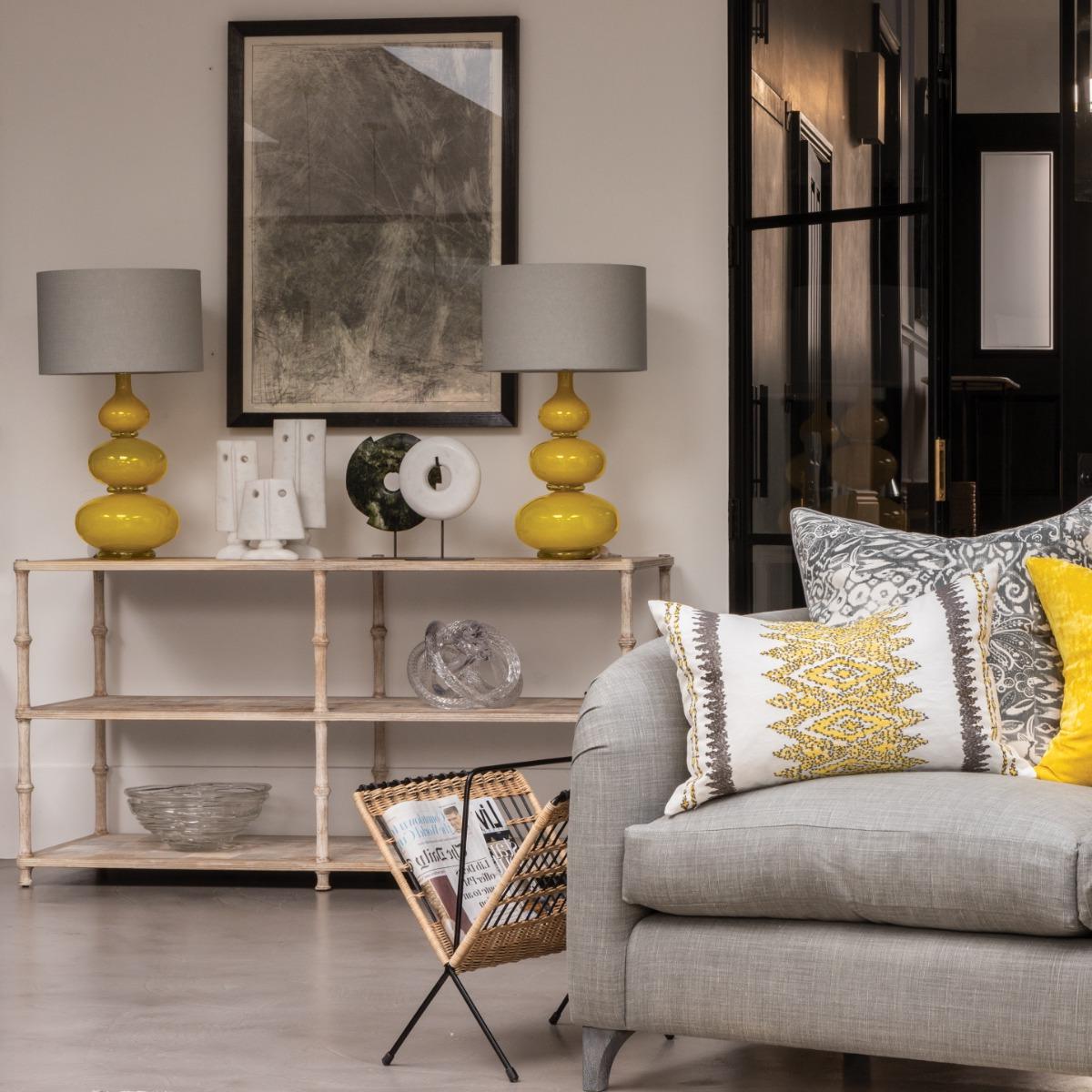 Consola Bywater Washed Acacia