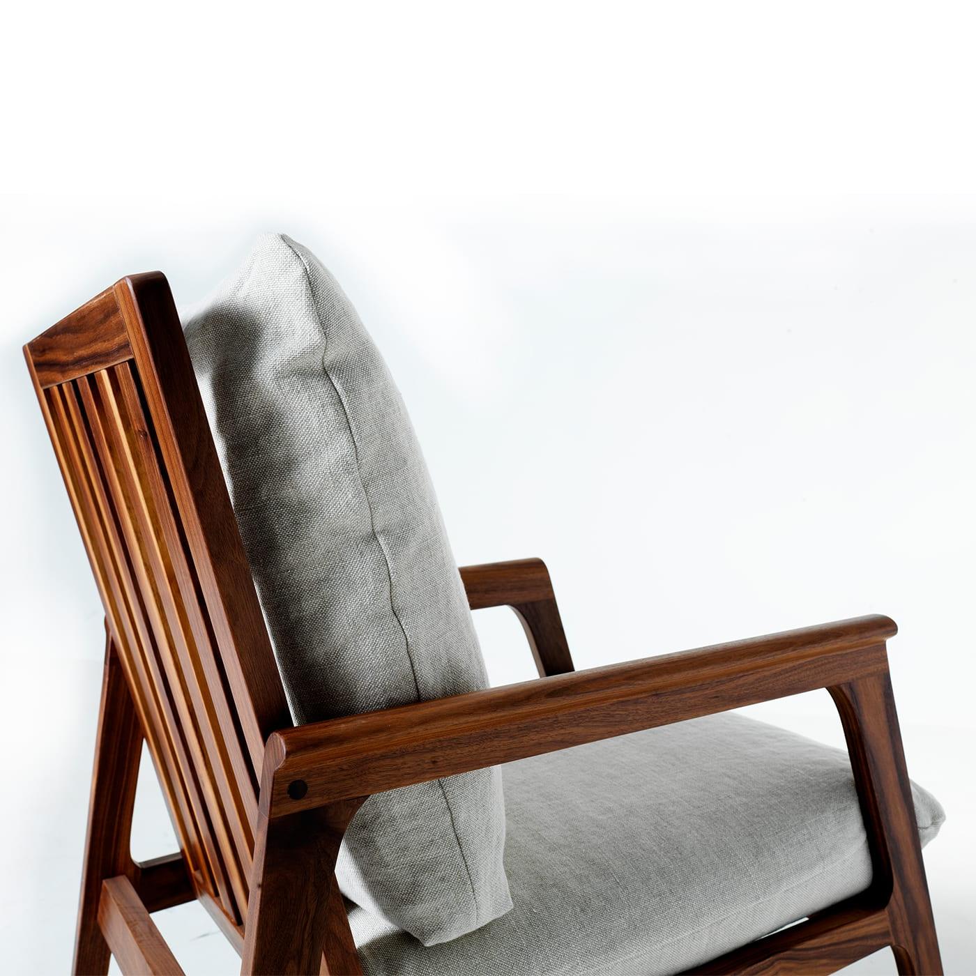 Cadeira de Baloiço Momento Castanha | Estofo: Linen UNICO NF184 20