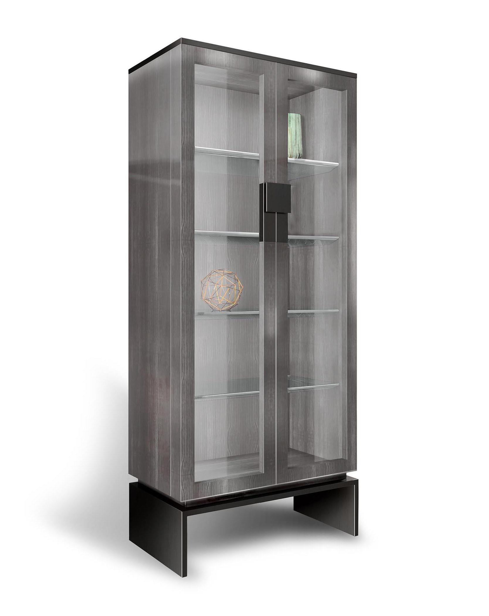 Vitrine Cedro e Vidro com Detalhes Metal