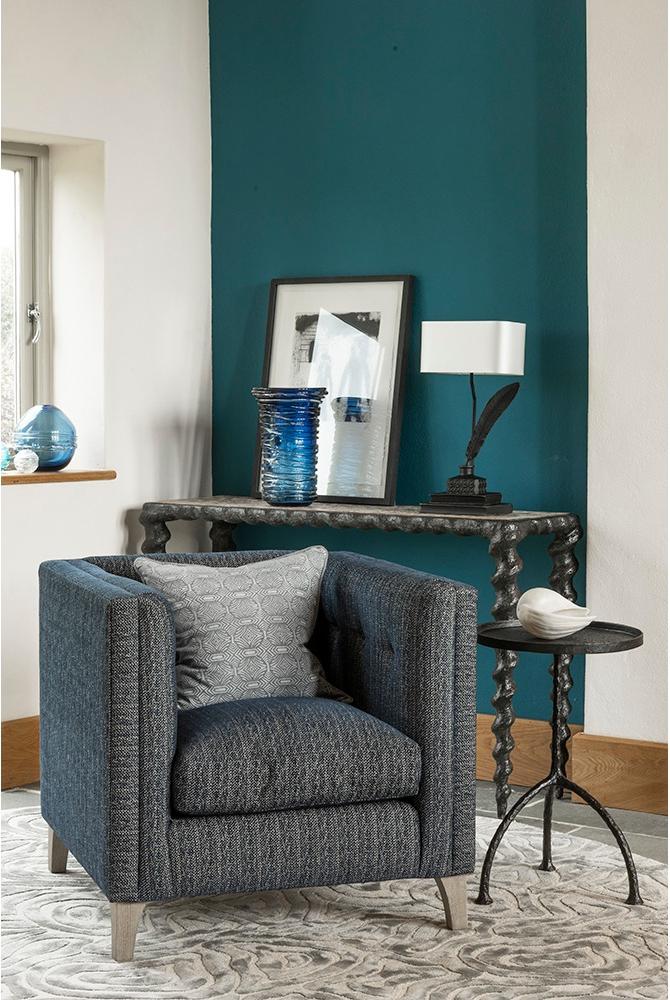 Mesa de Cocktail Kora com Acabamento Bronzeado