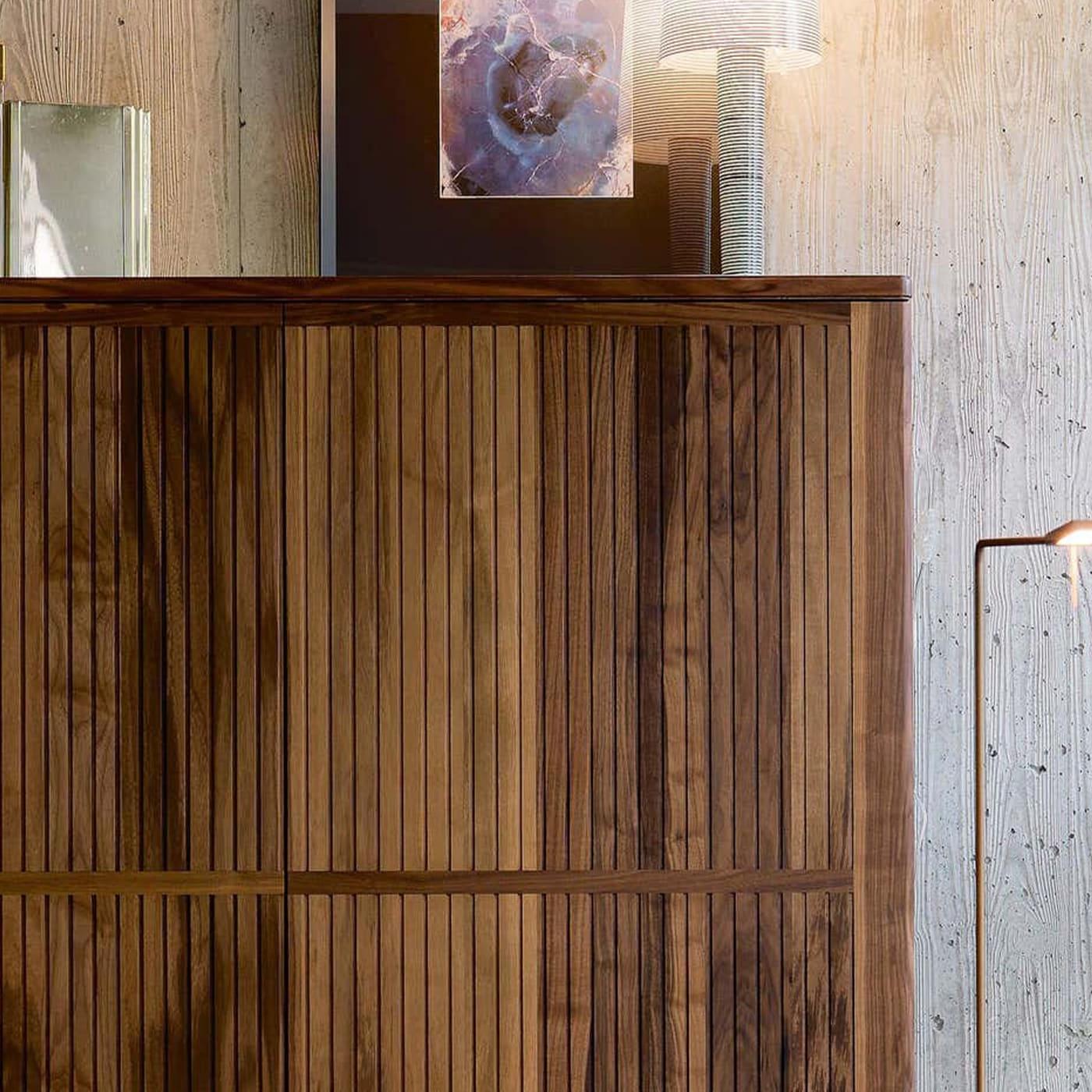 Aparador Eleva alto castanho