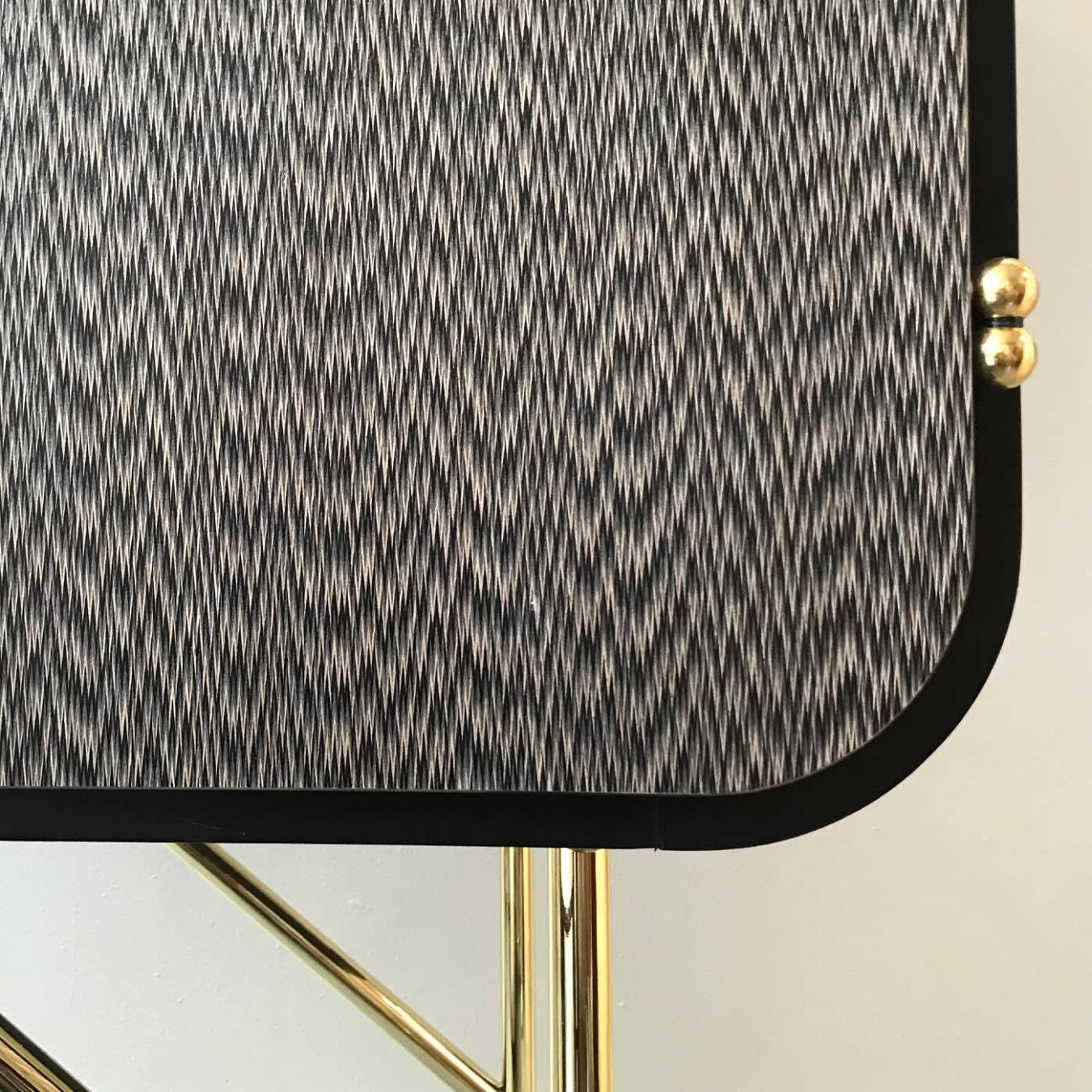 Armário madeira contemporâneo